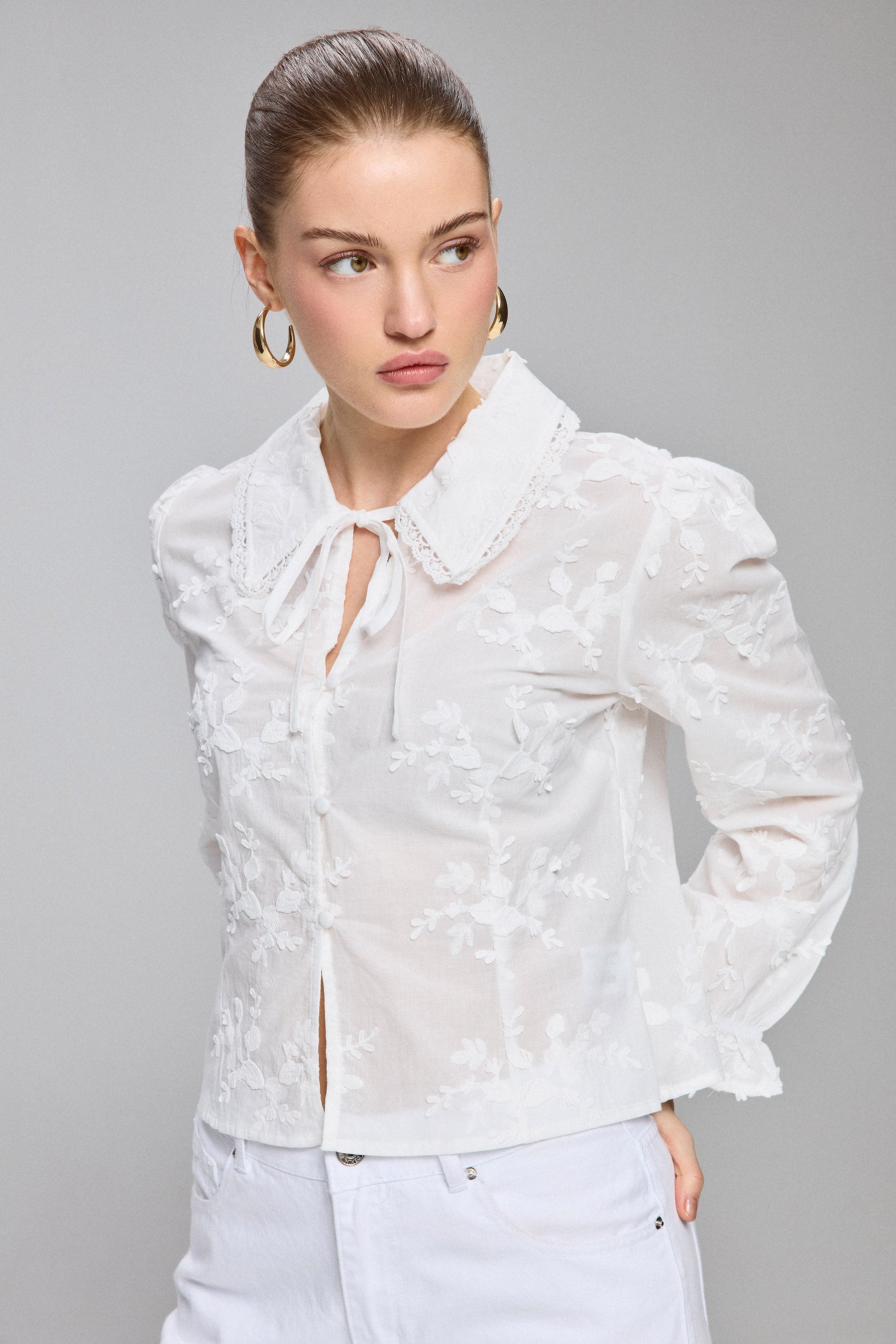 חולצה צווארון פיטר פן