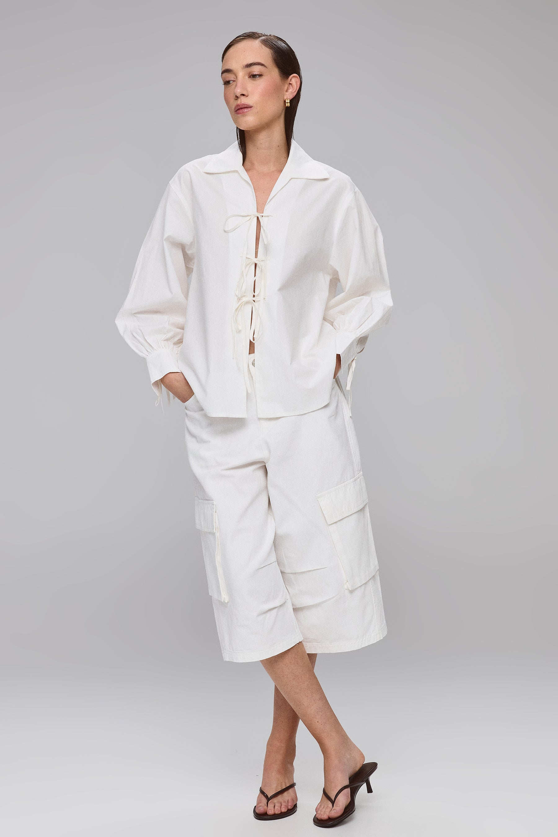 מכופתרת קשירות