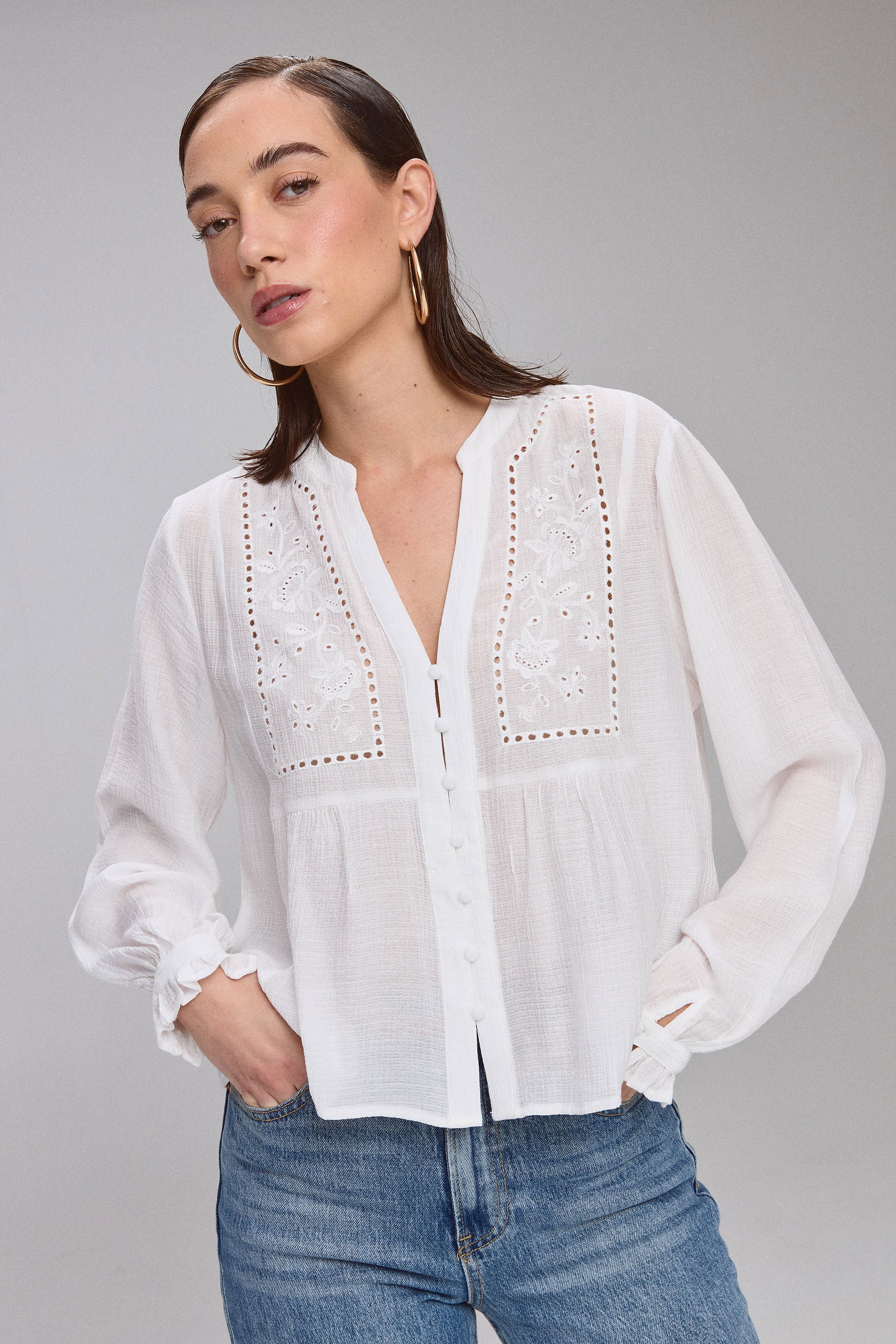 חולצת צווארון פרחים