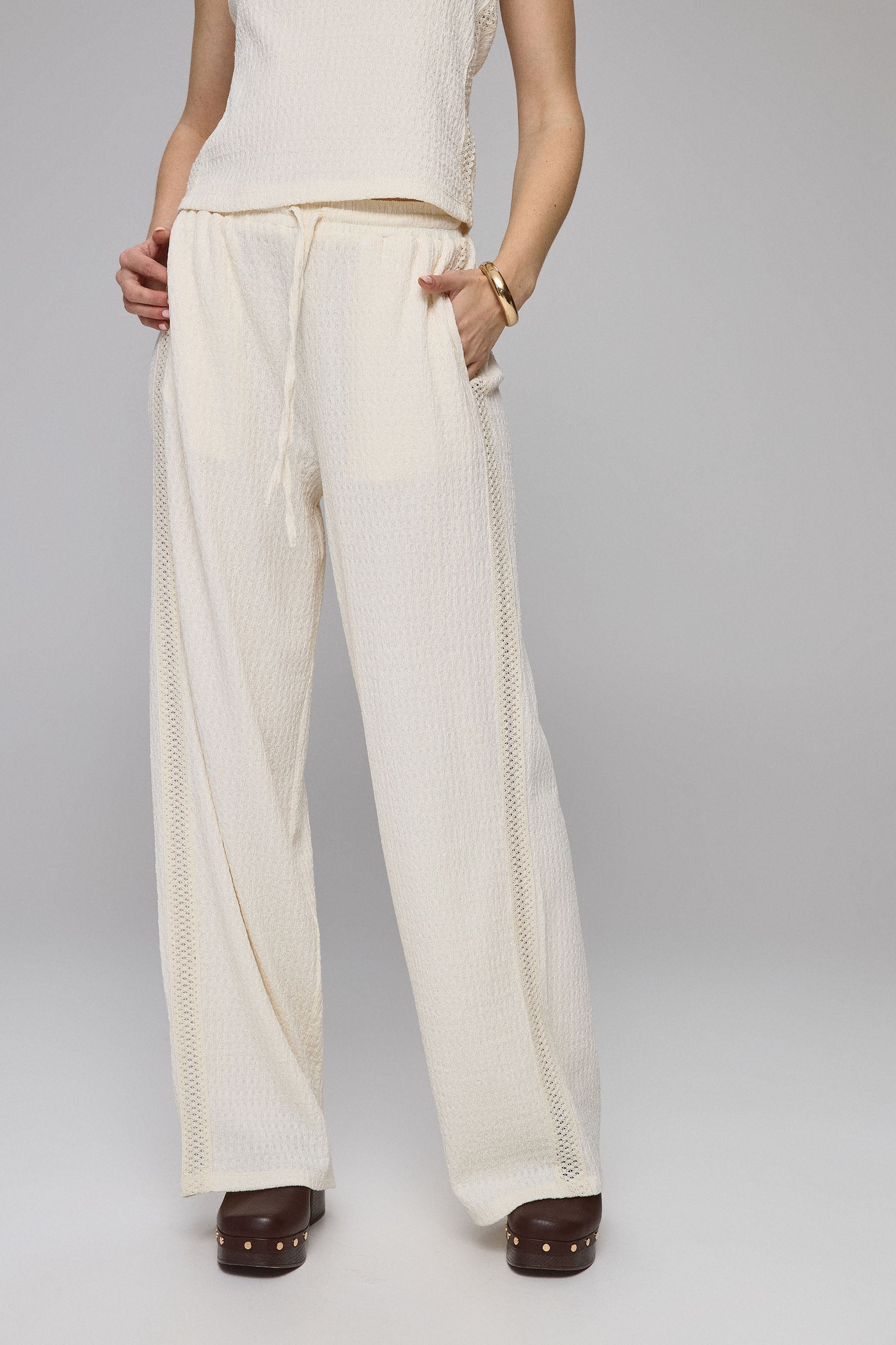 מכנסי גומי עם קרושה