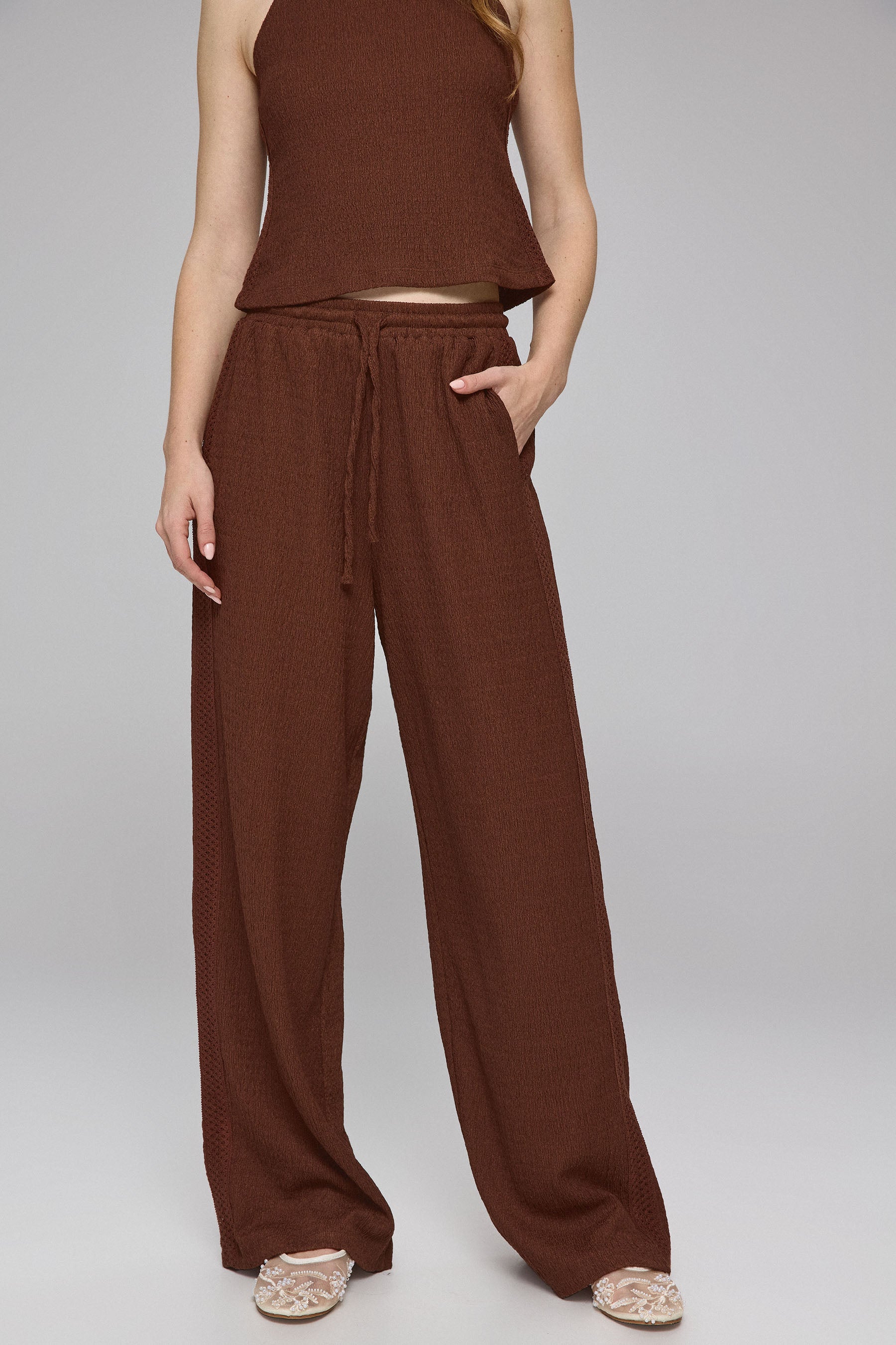 מכנסי גומי עם קרושה