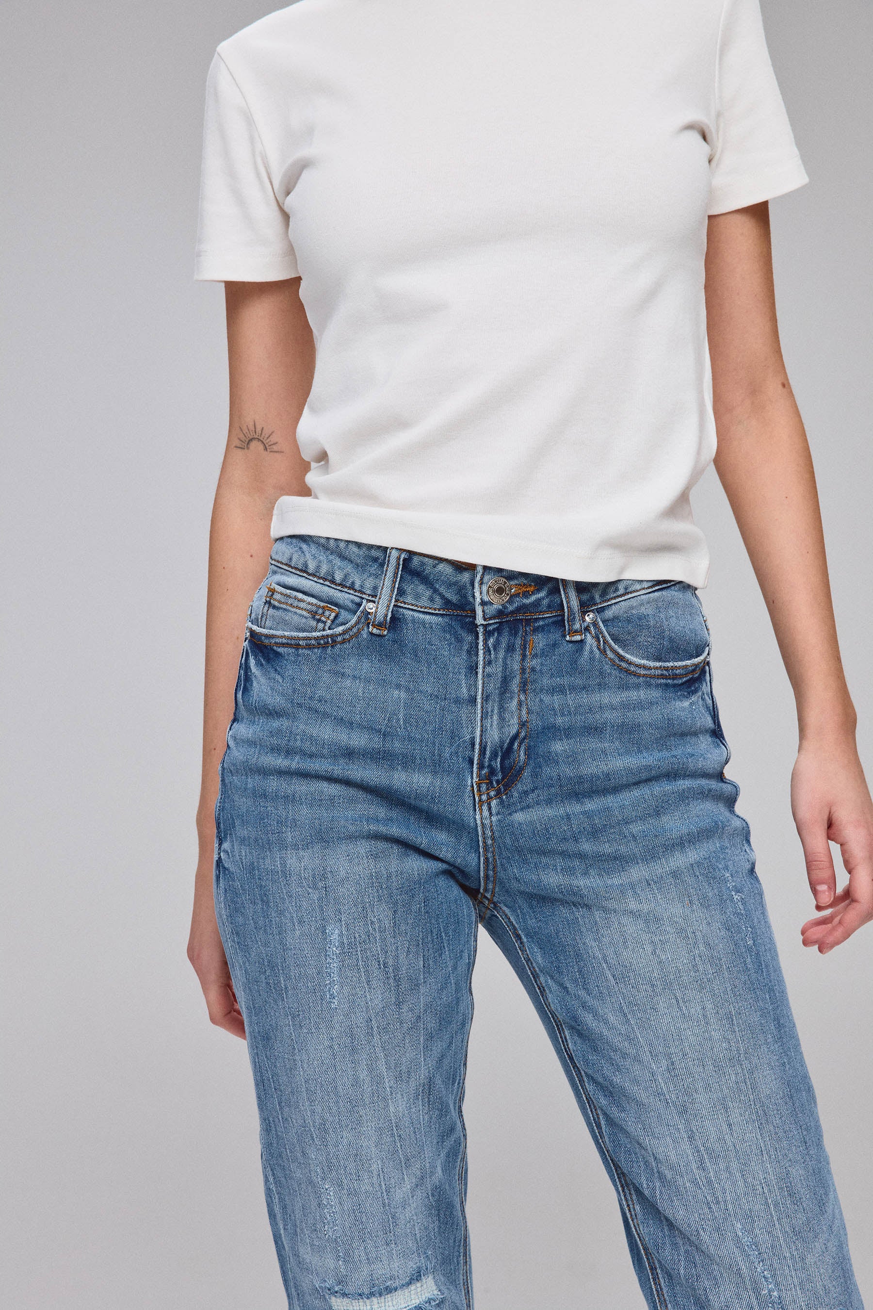 ג'ינס בוי אלבי