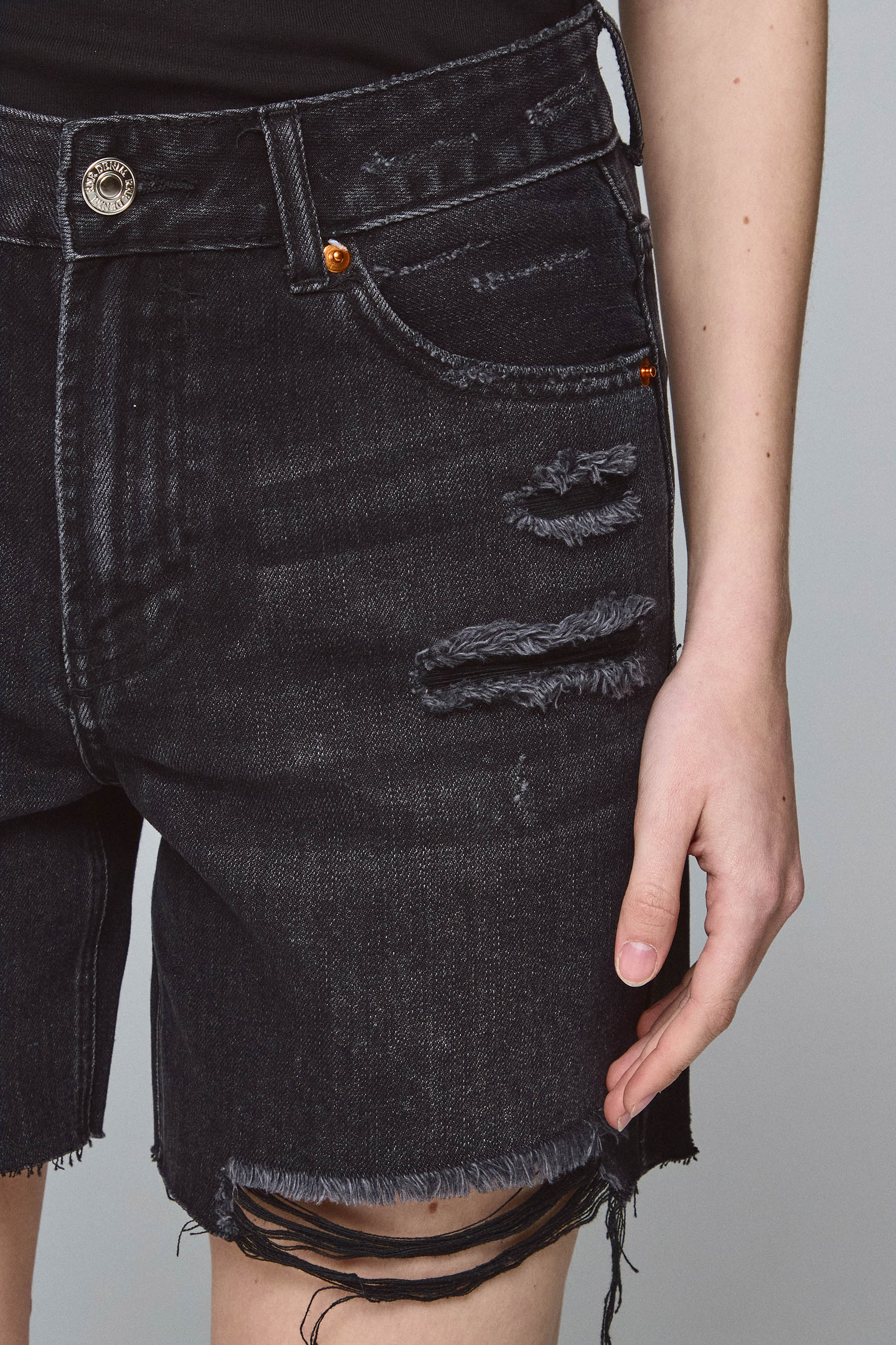 שורט גינס שרונה