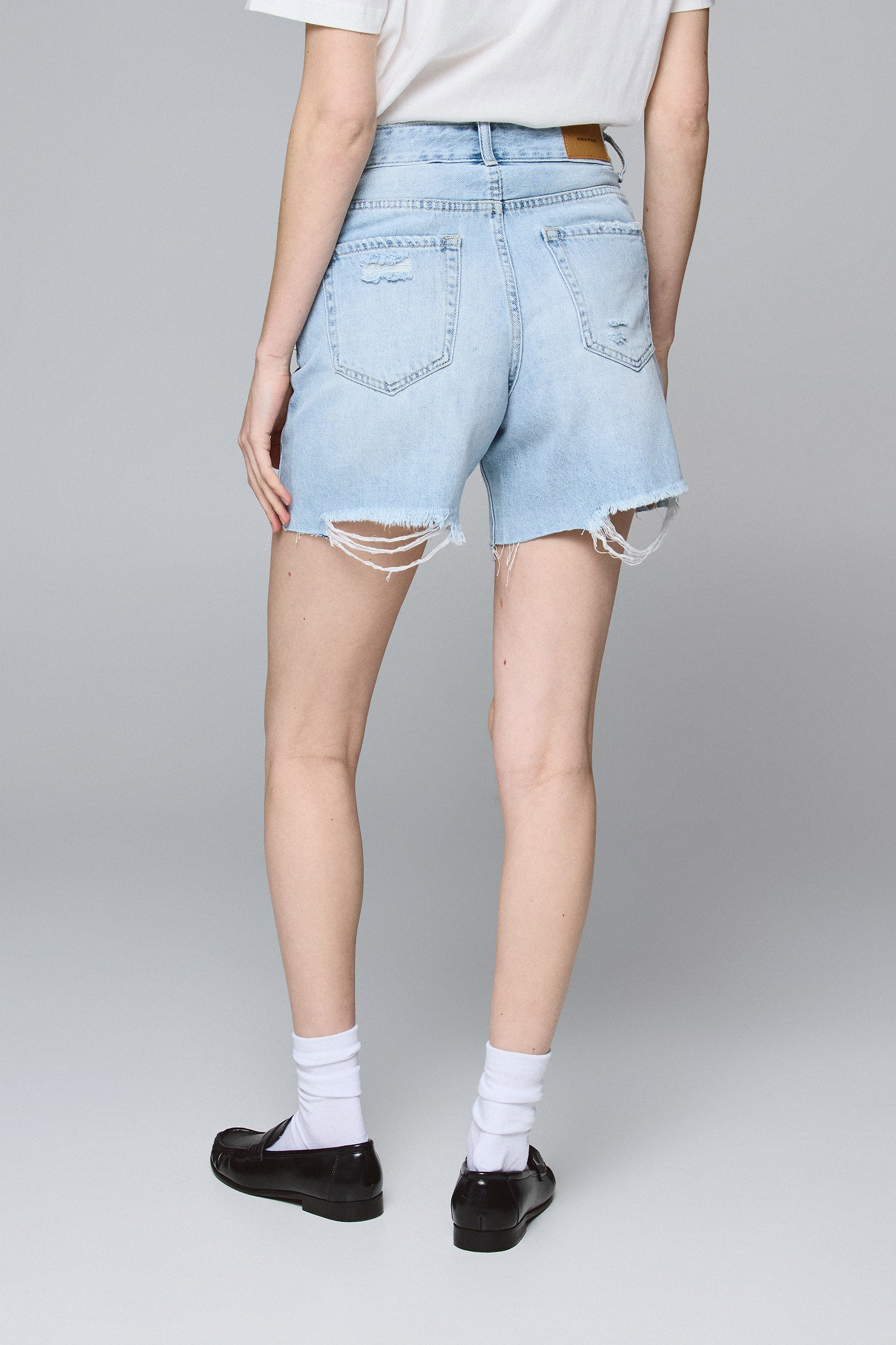 שורט גינס שרונה