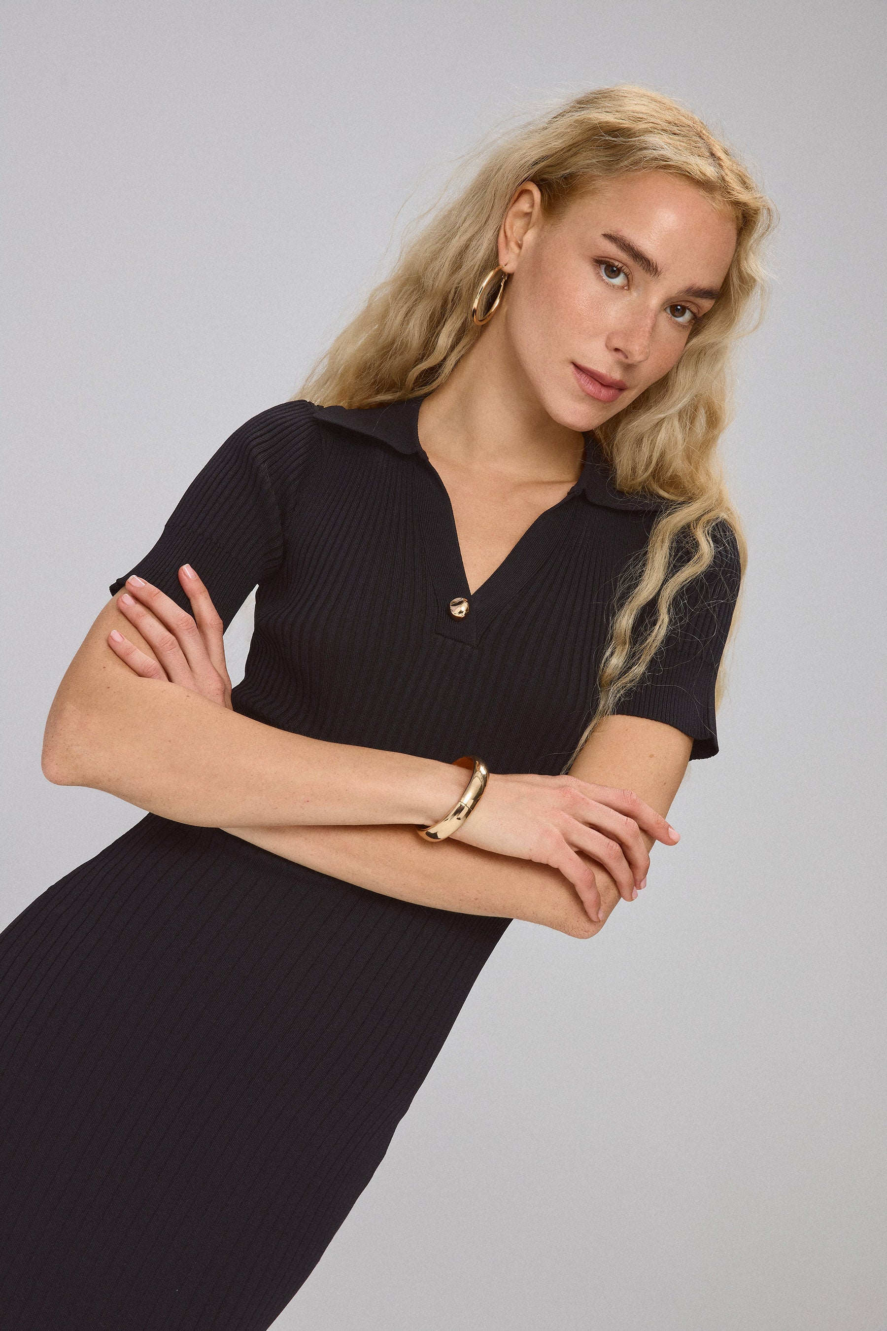 שמלת פולו צמודה