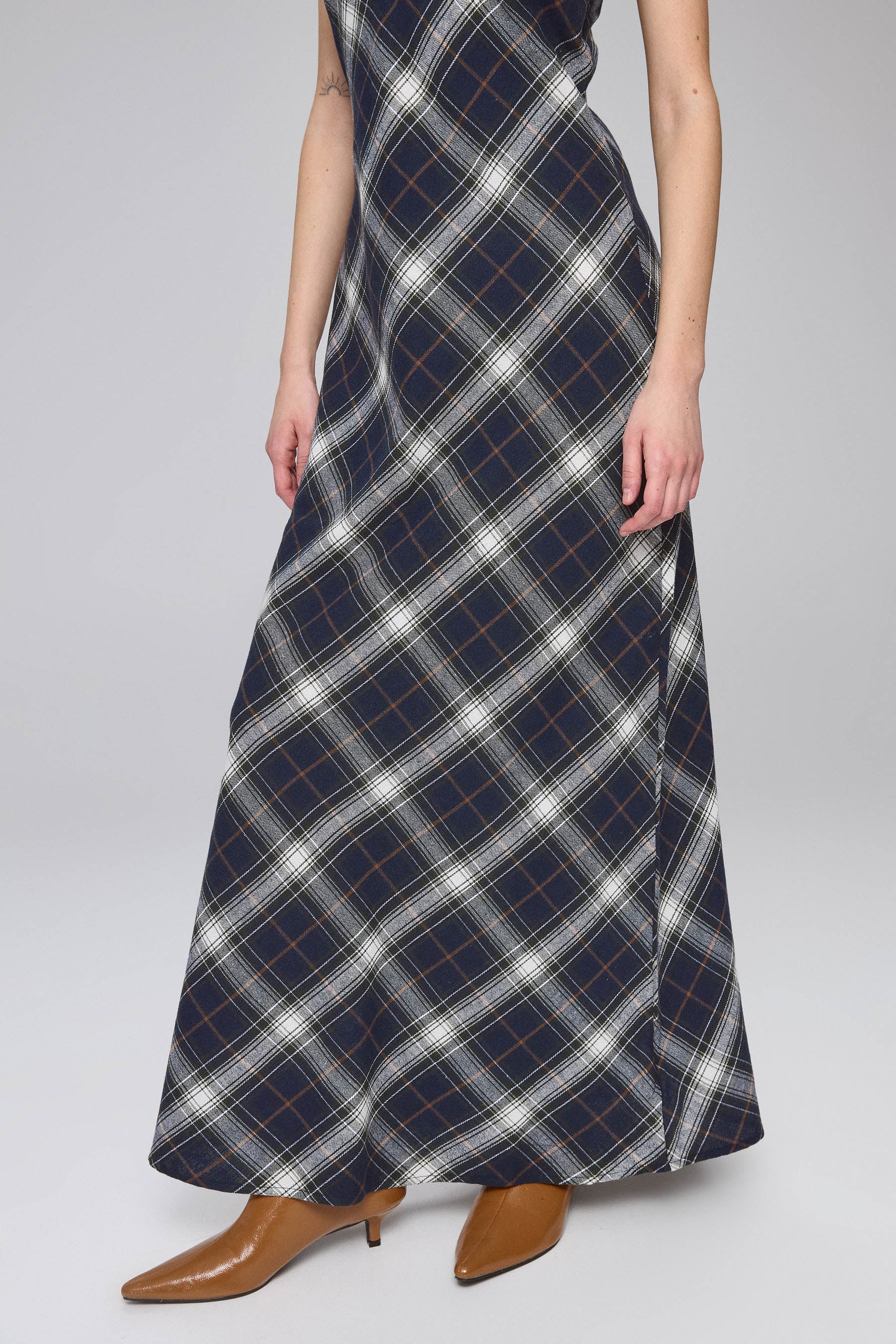 שמלת מקסי משובצת