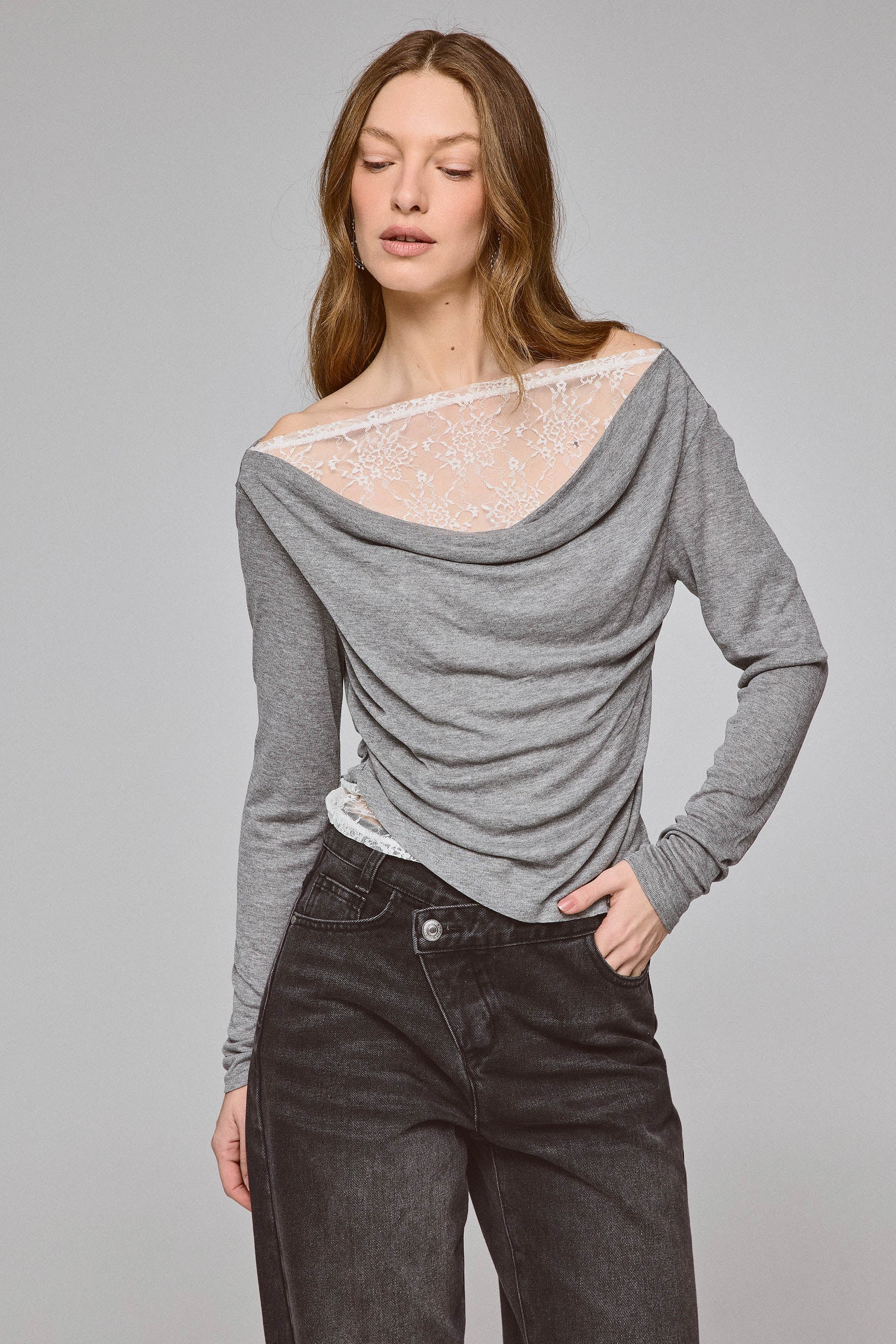 חולצה משולבת תחרה