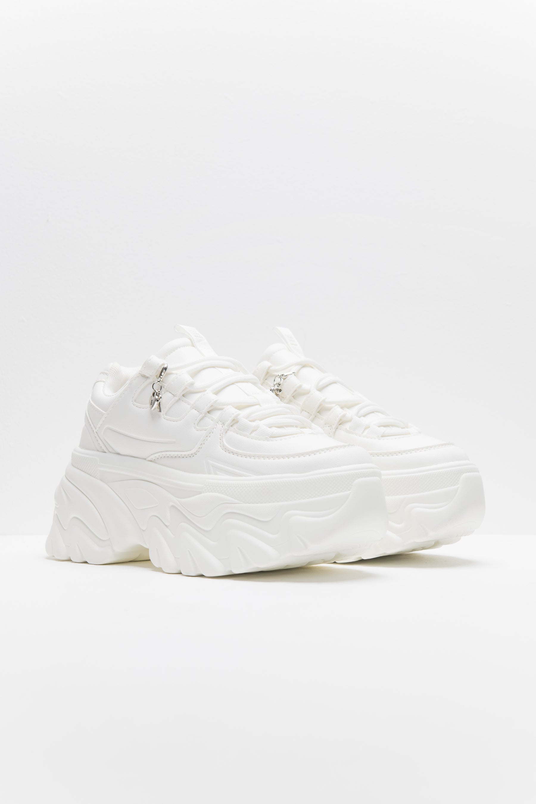 סניקרס סיאול