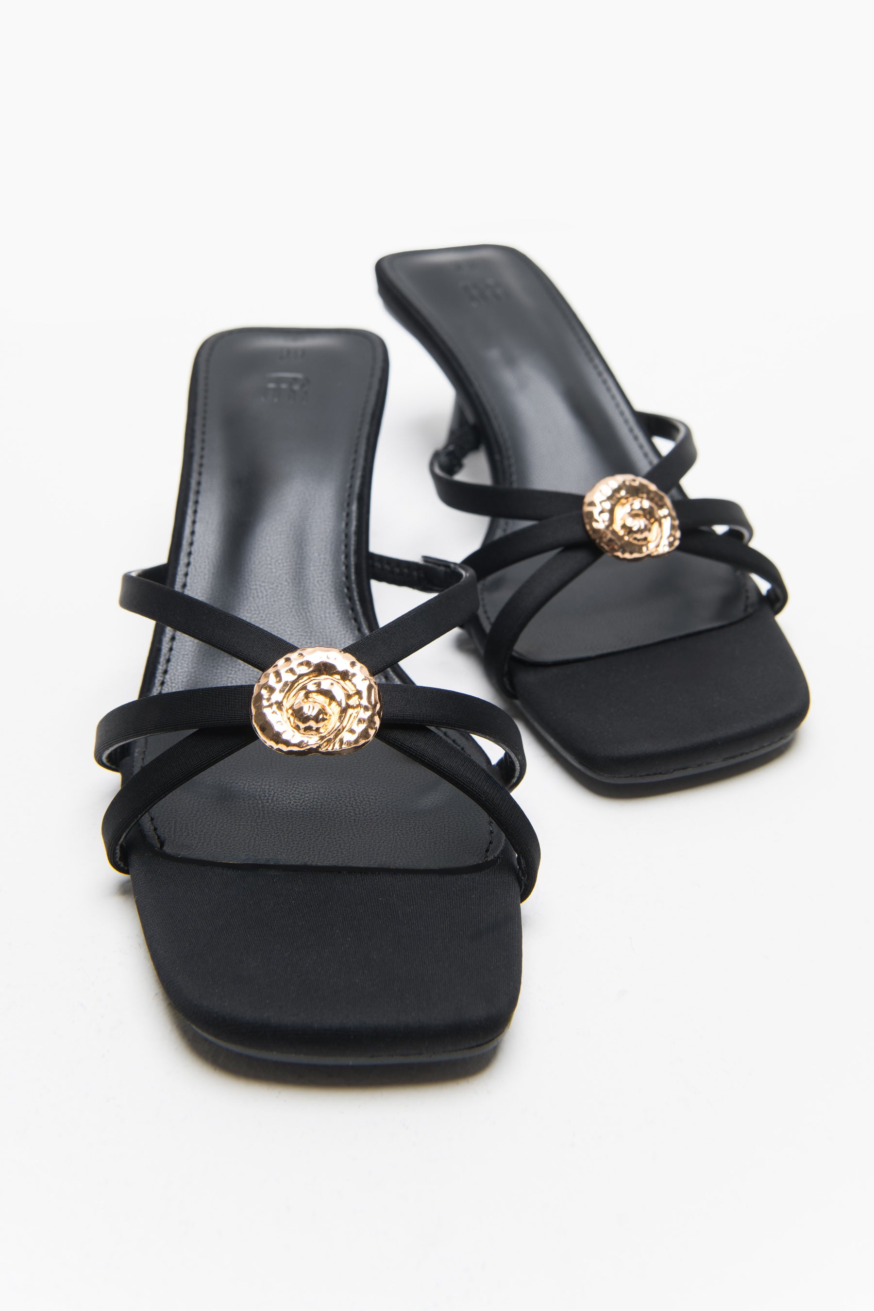 כפכף עקב אריאל