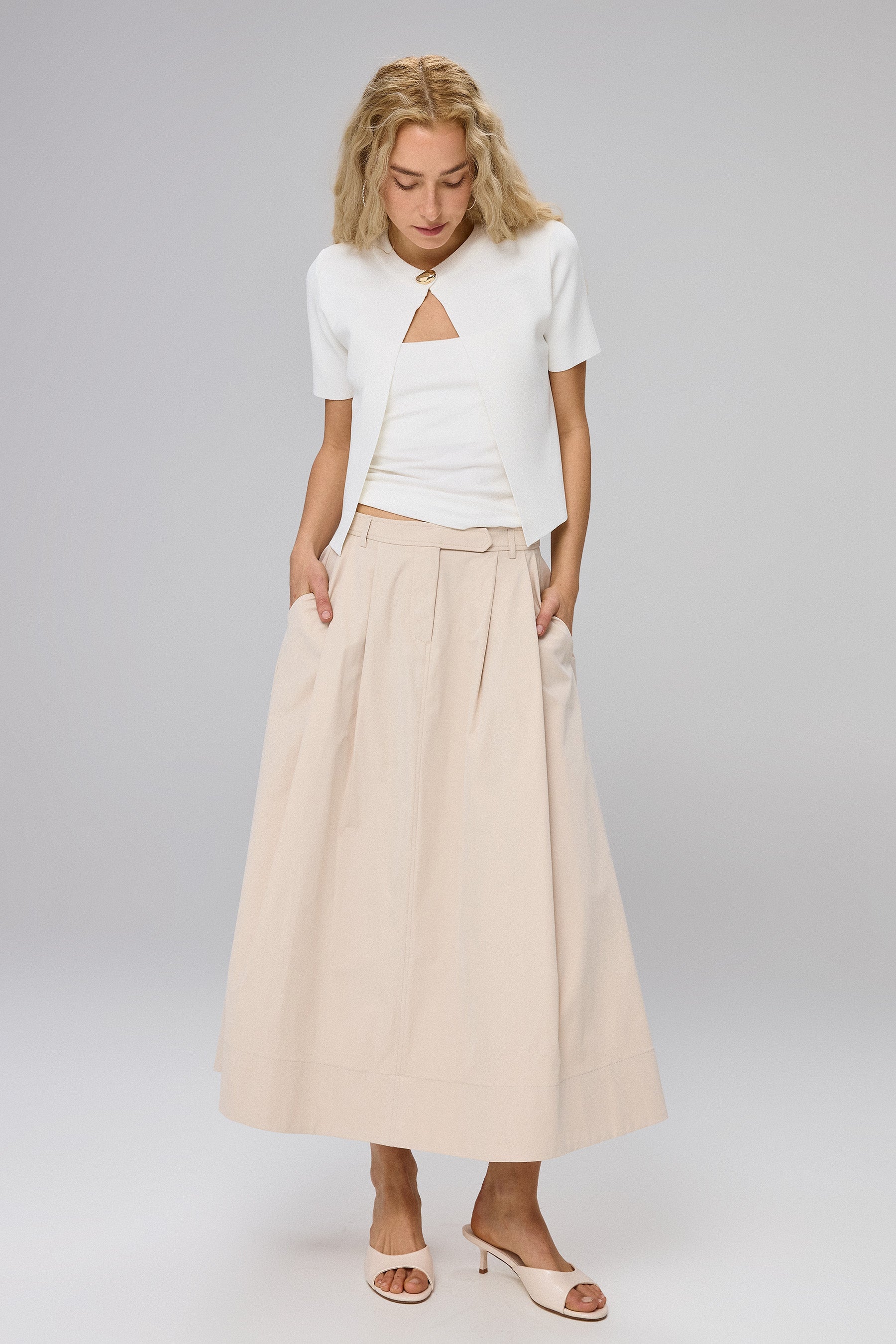 קרדיגן עם אבזם