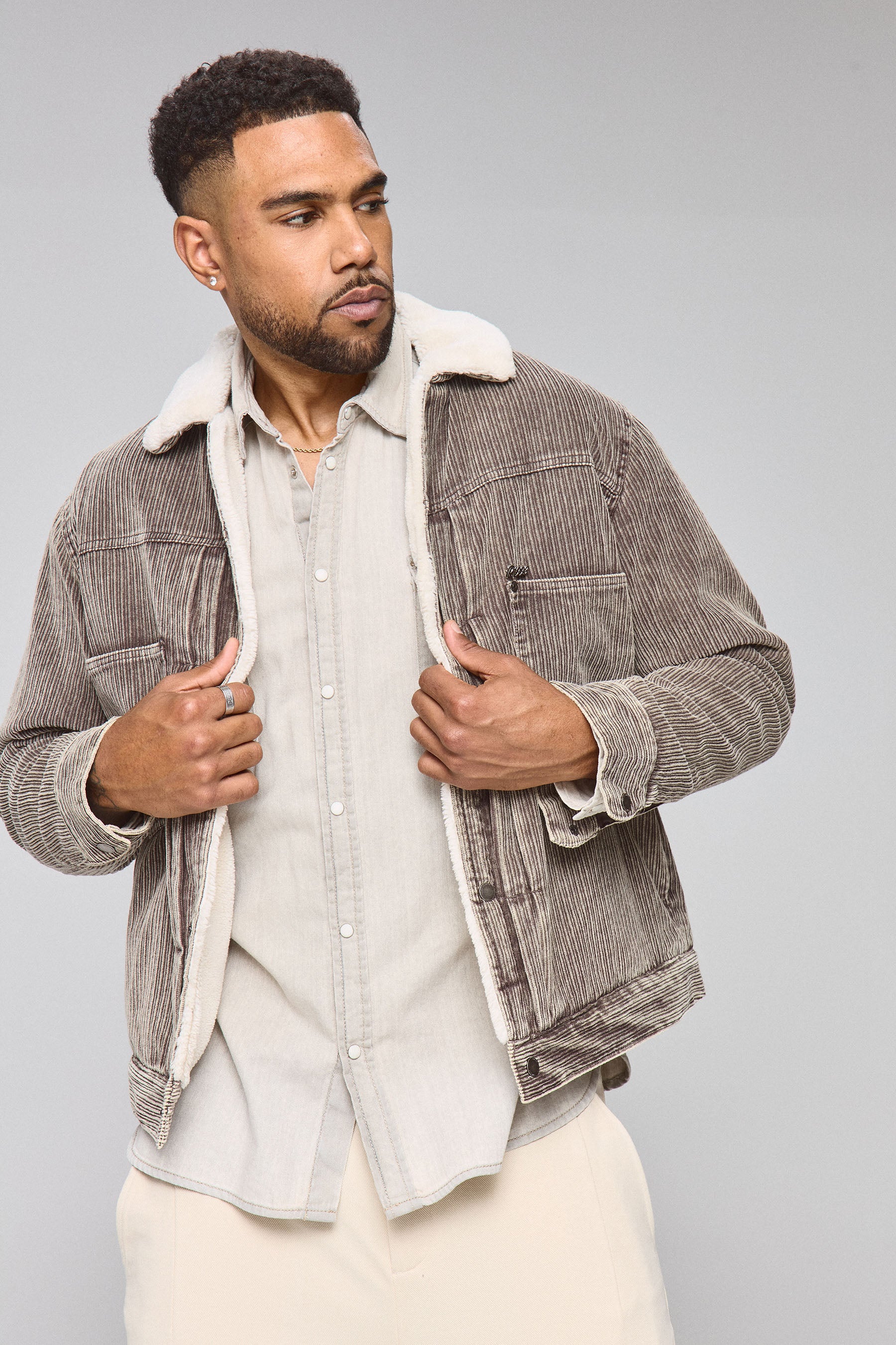 ג'קט קורד ליון