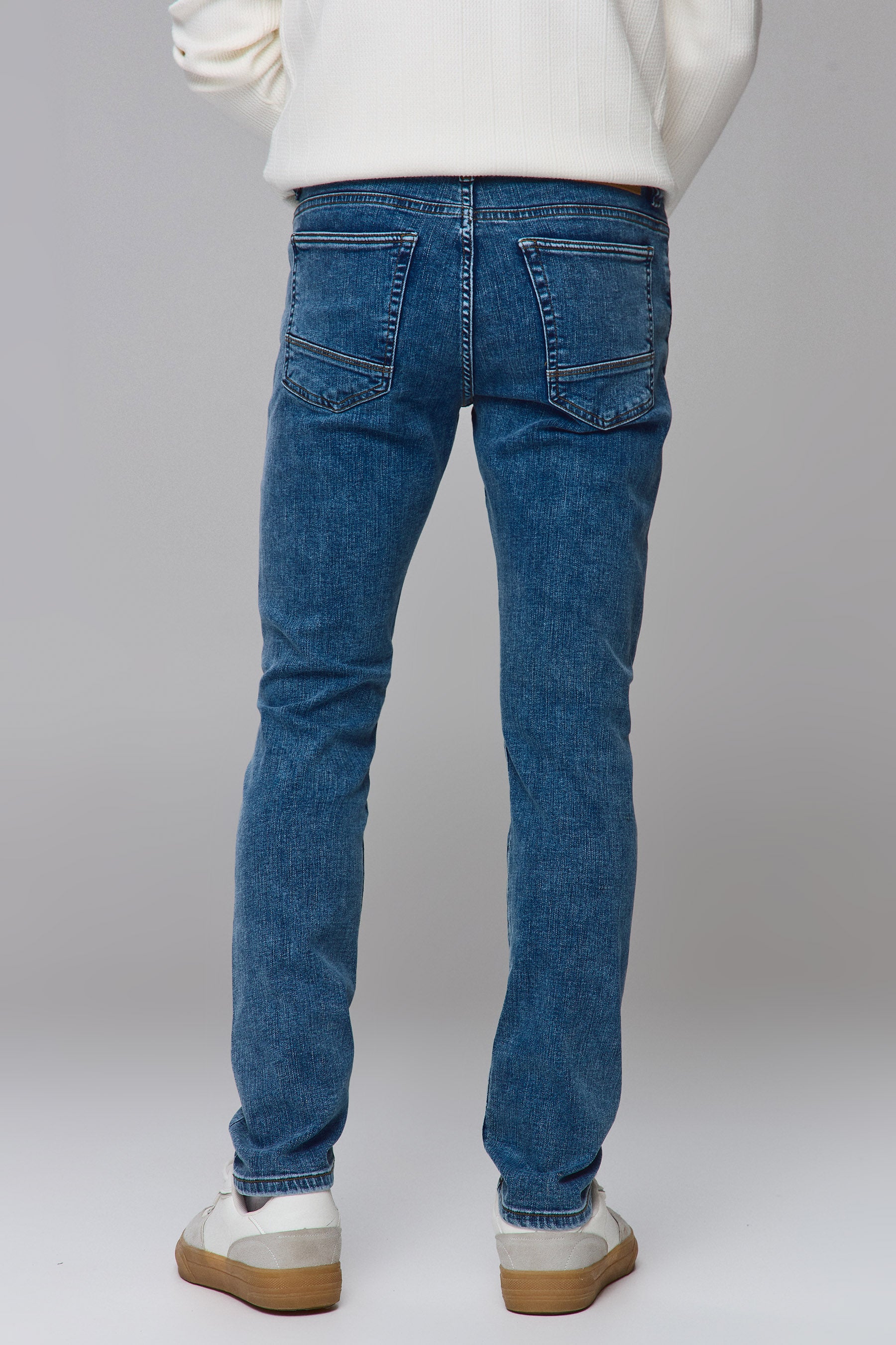 ג'ינס מאדוק טופ