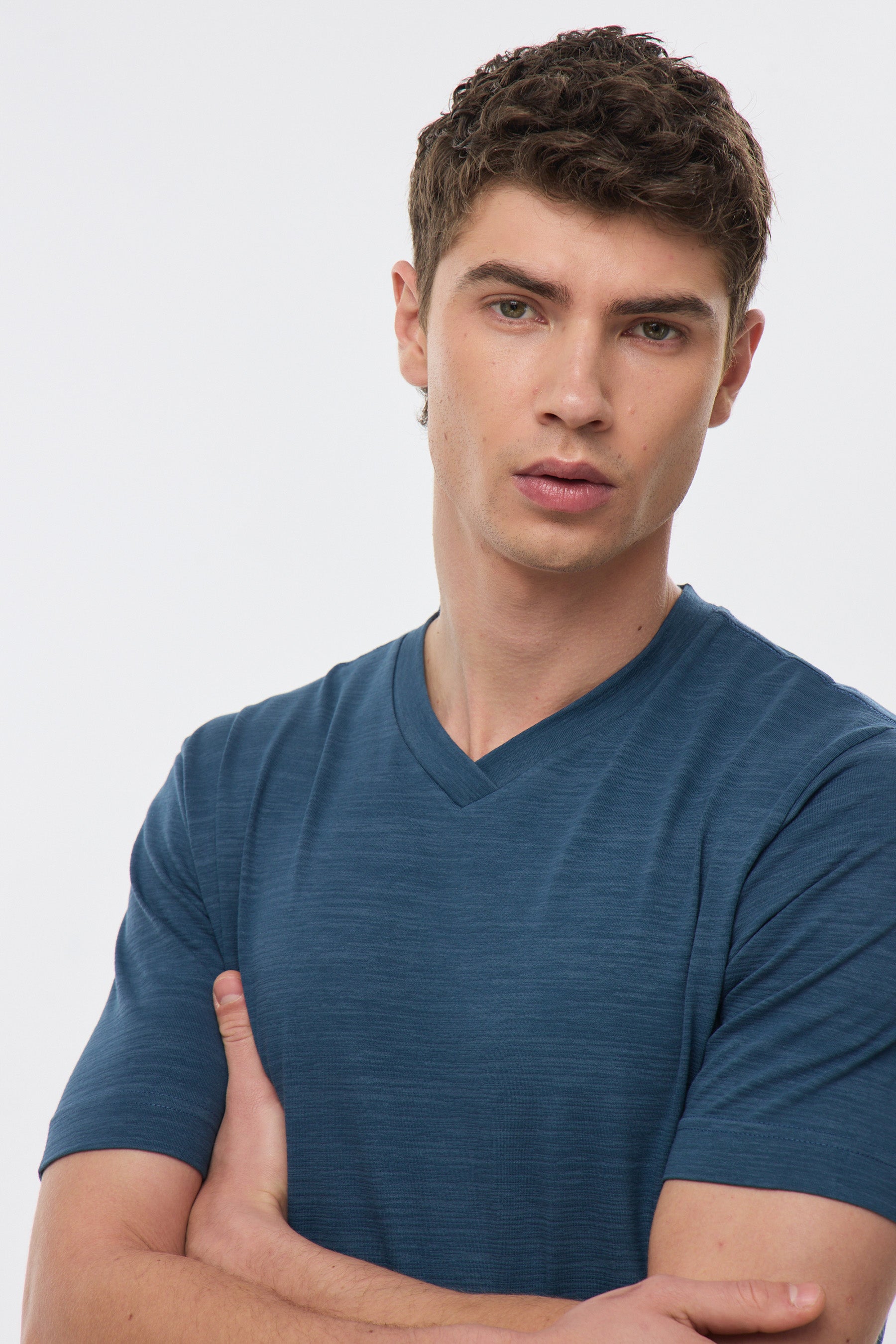 טישירט וי מלאנג'