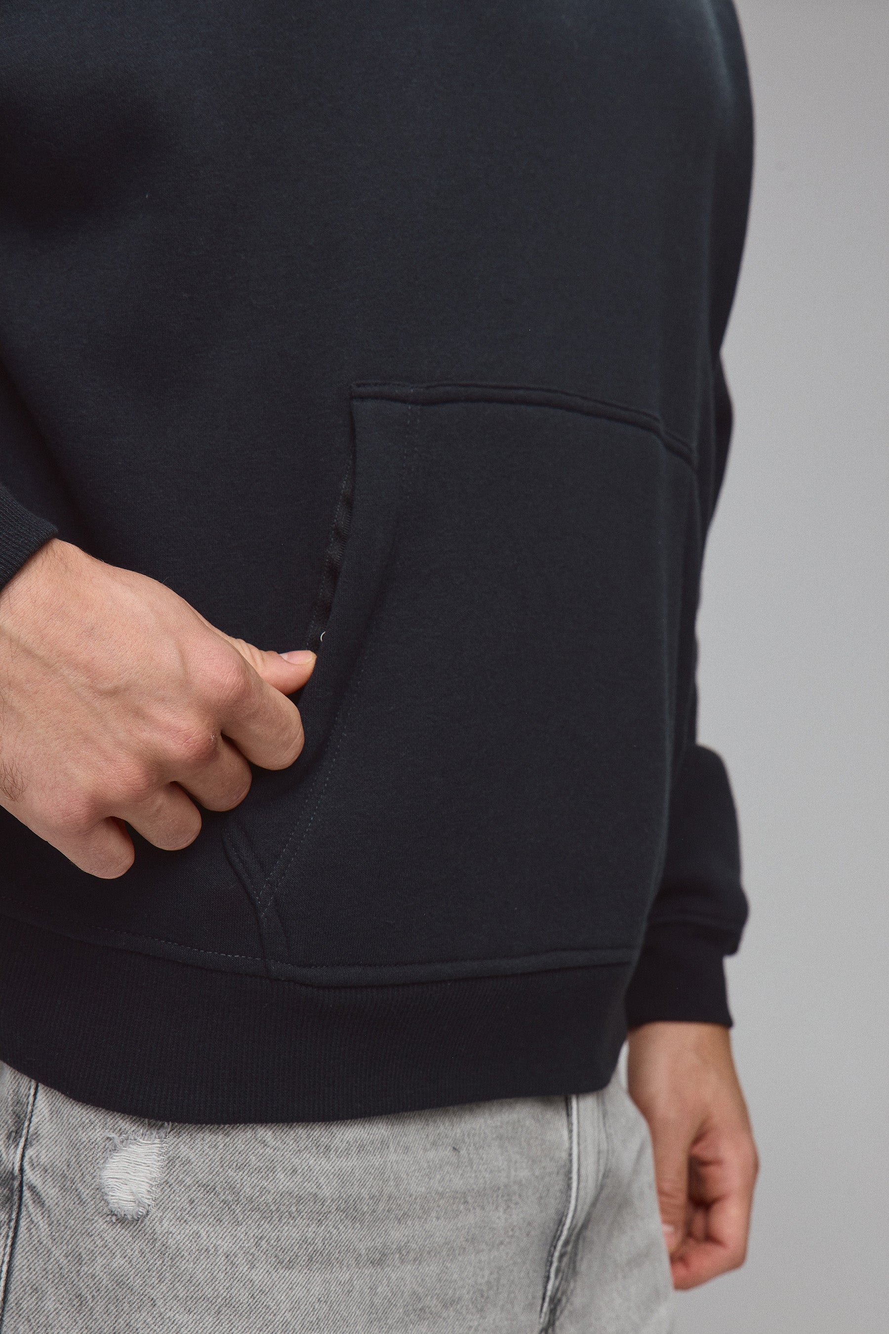 סווטשירט רוקי