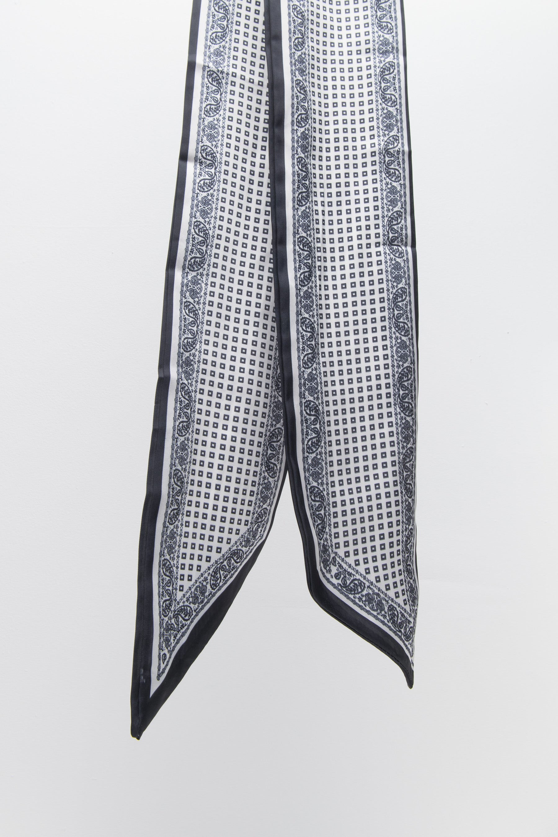 עניבת קשירה ריבועים