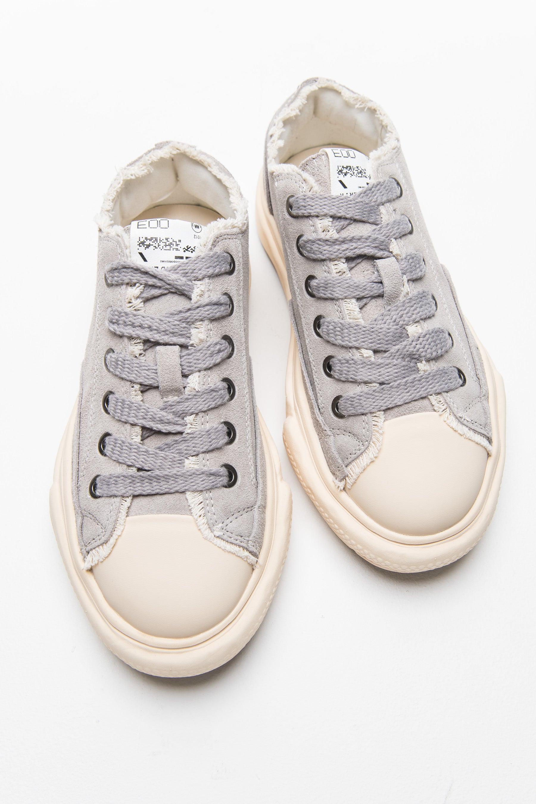 סניקרס לנוקס