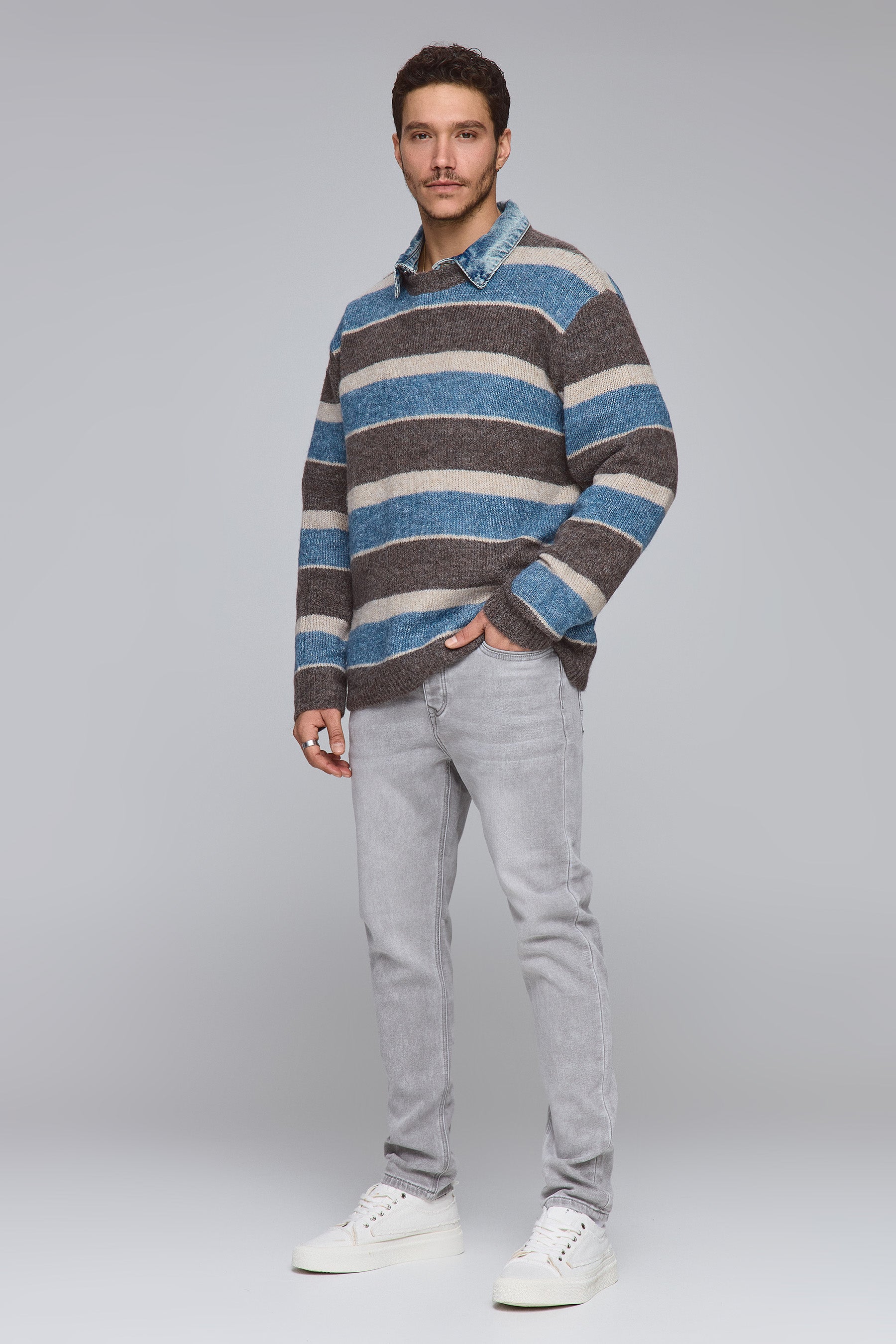 סריג סטרייפס