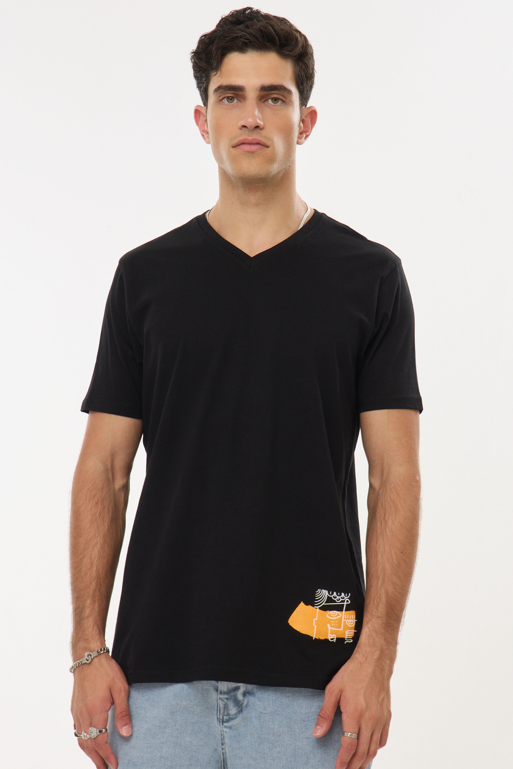 טישירט וי פיקאסו