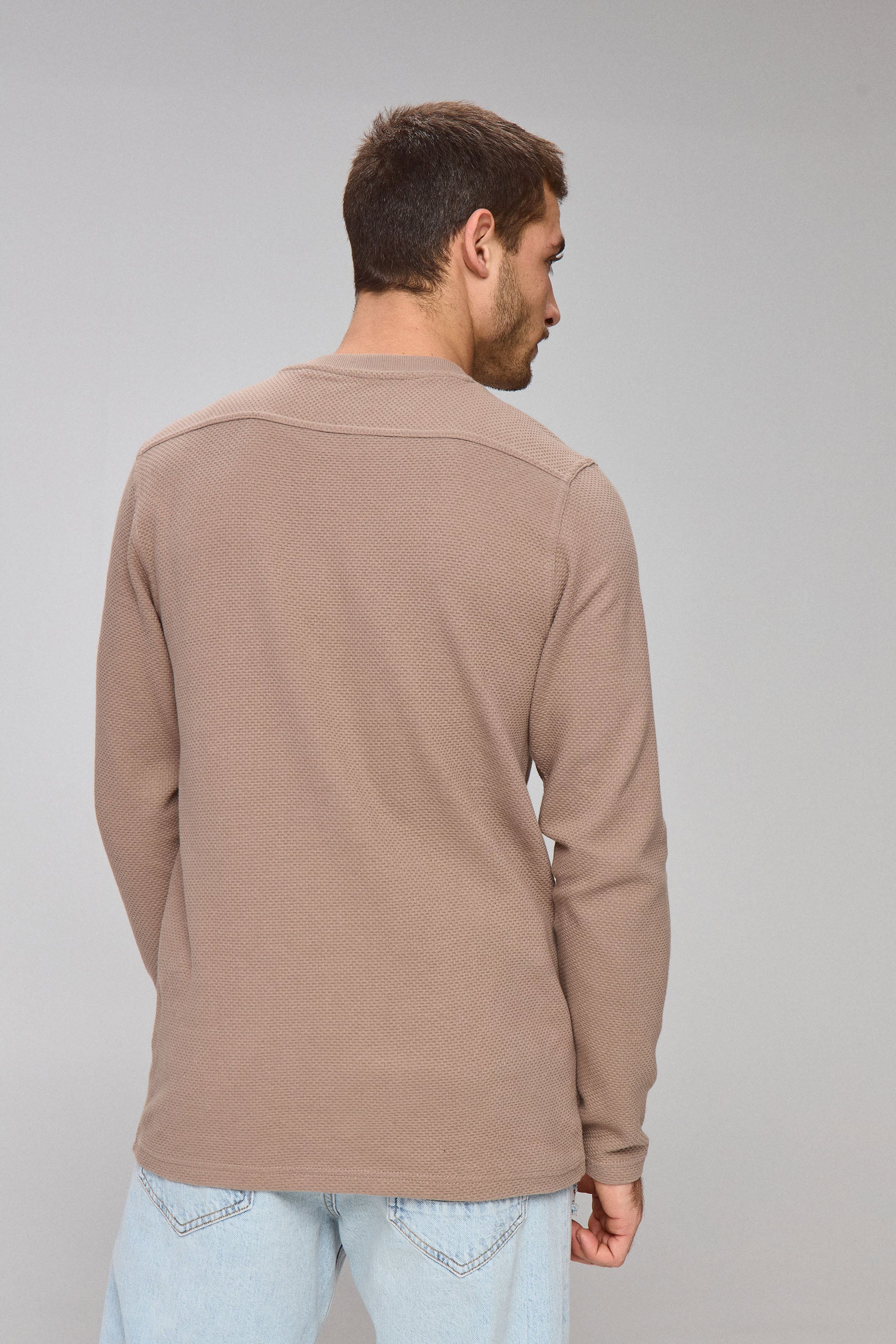 טי מיסטר ג'ונס