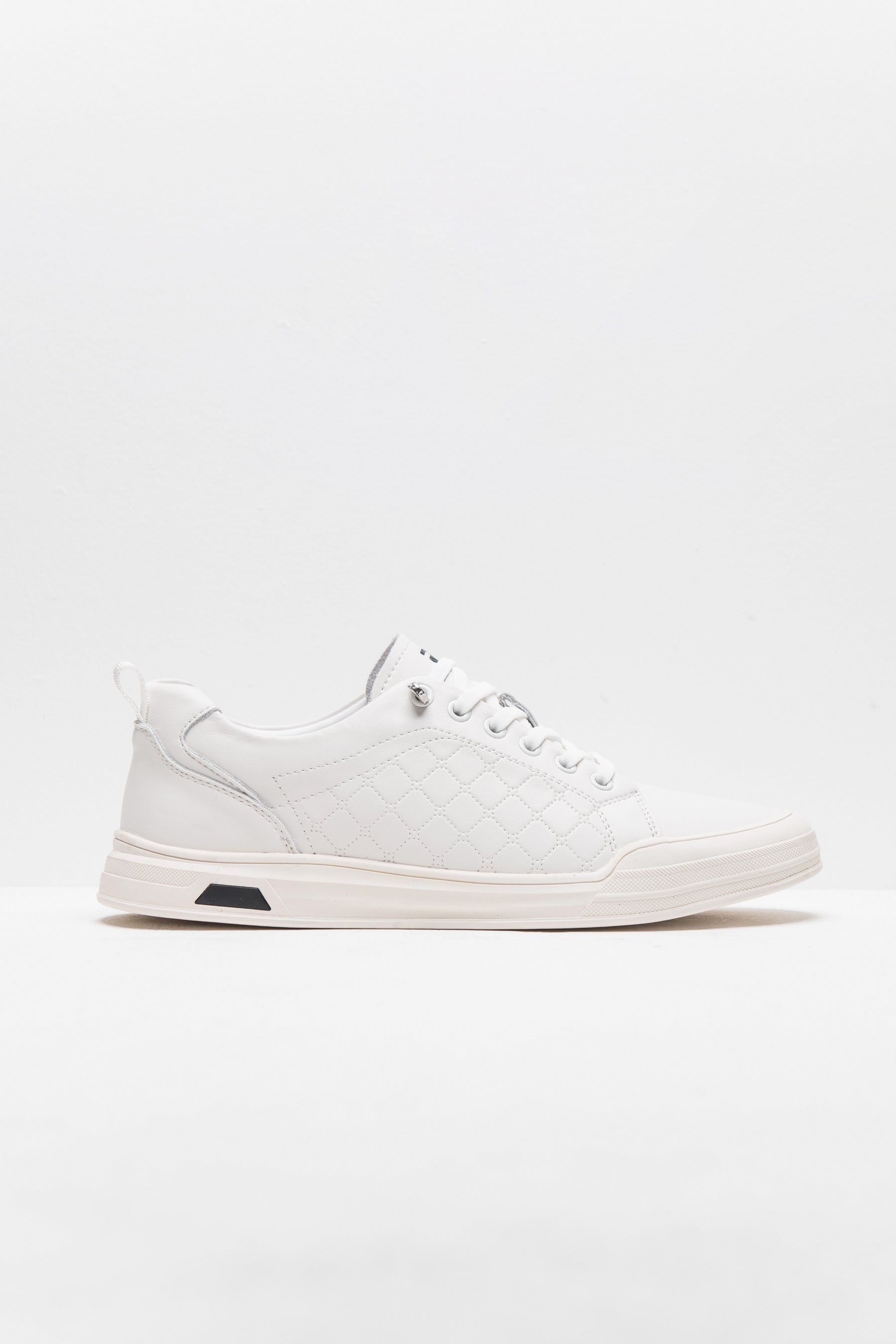 סניקרס אפולו