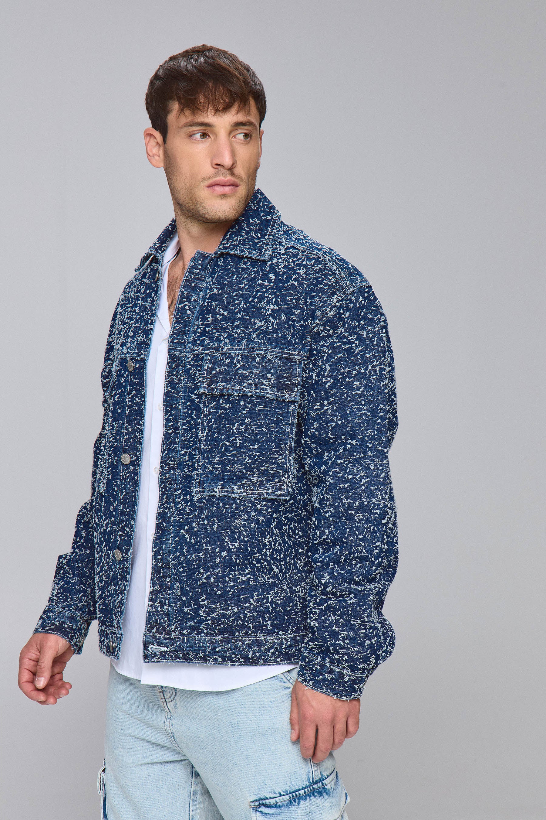 ג'קט ג'ינס יוניברס