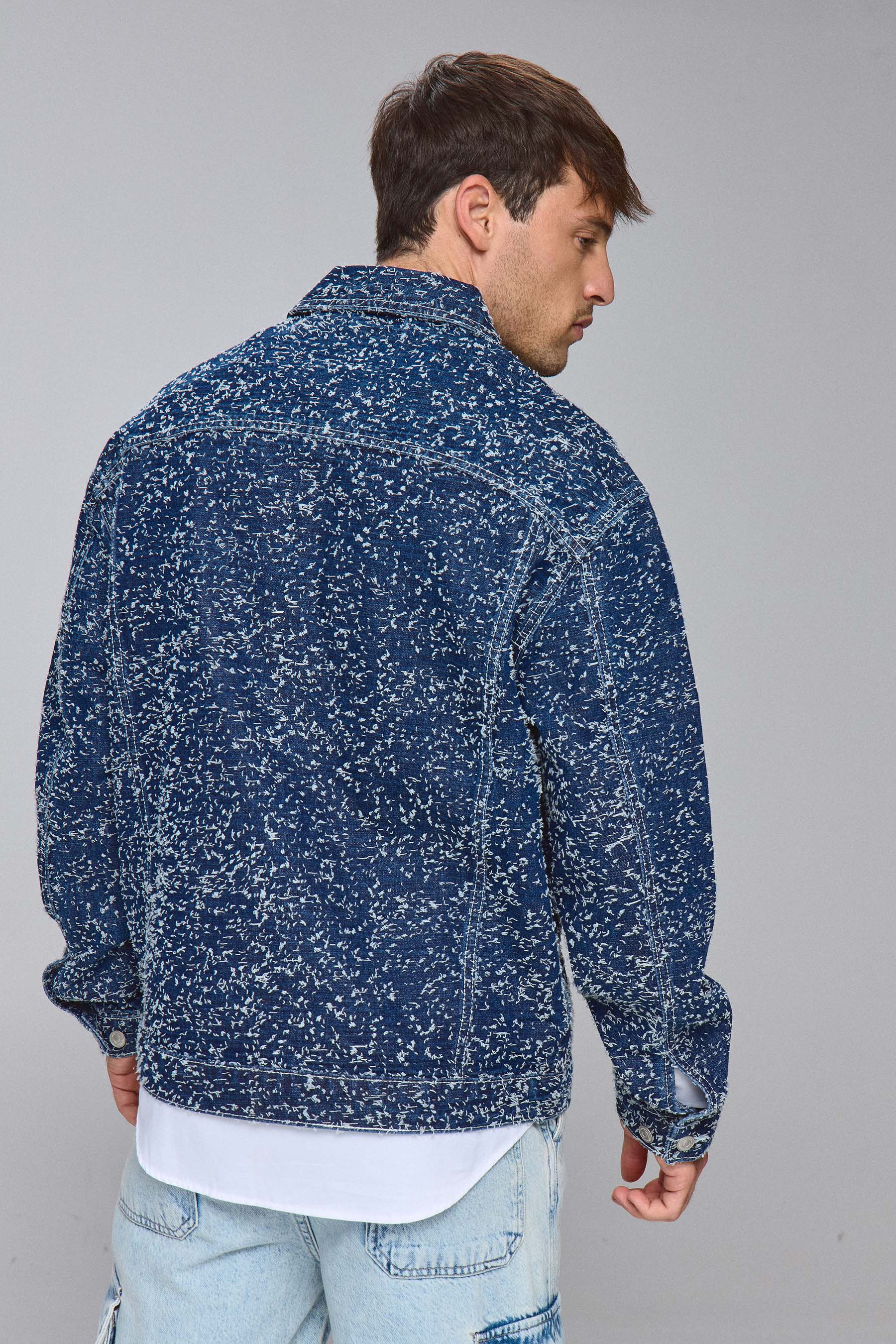 ג'קט ג'ינס יוניברס