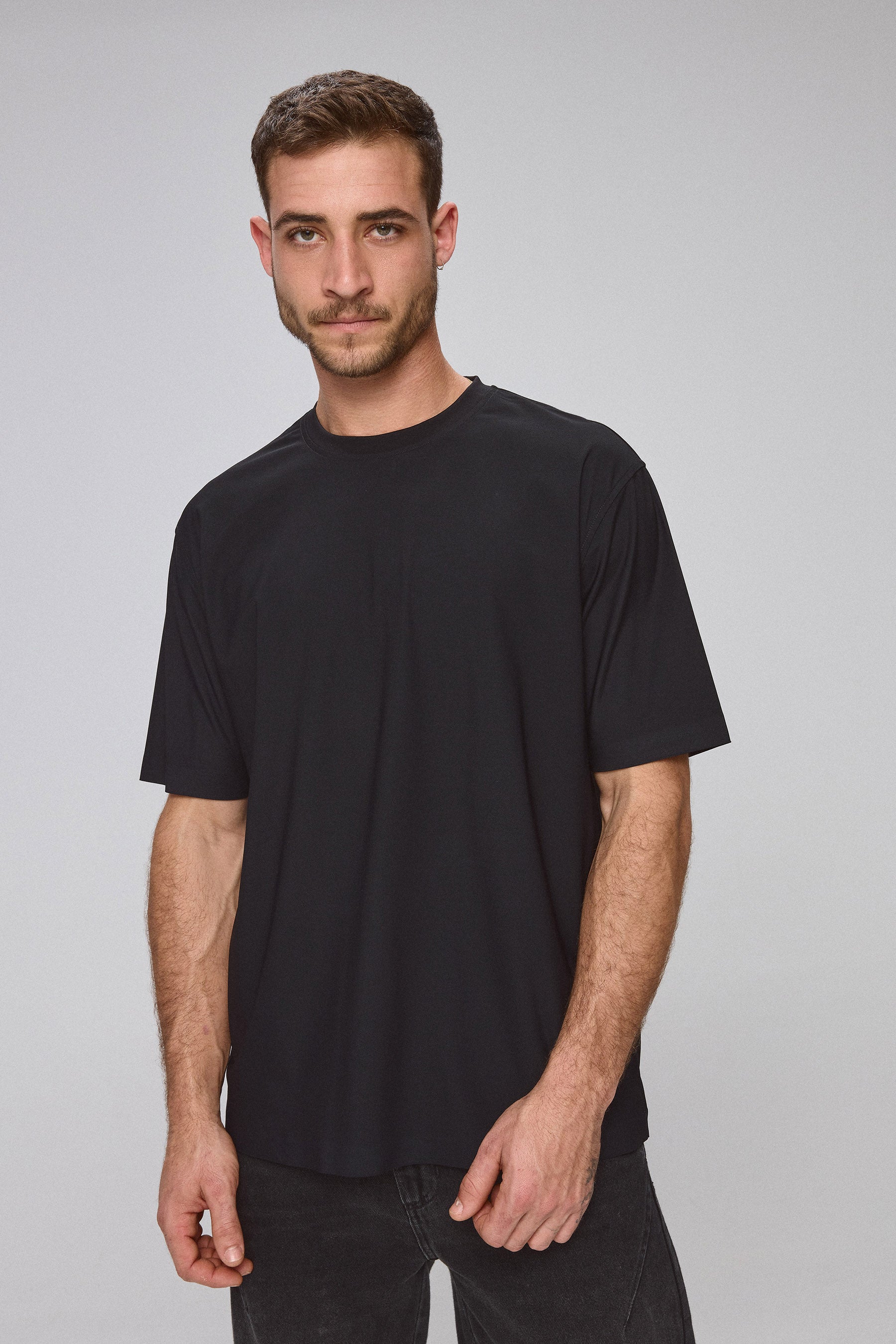 חולצת טי לוקס