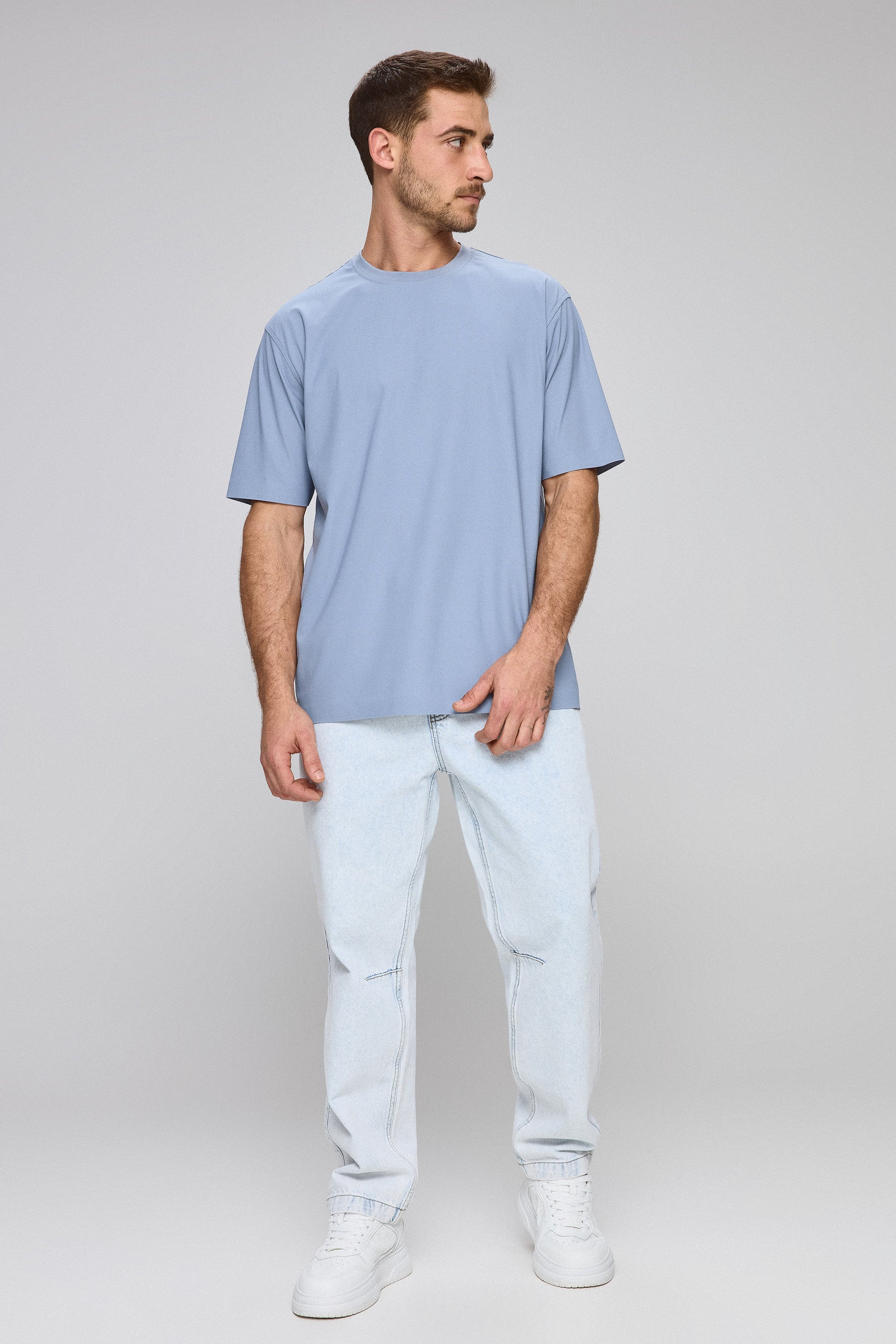 חולצת טי לוקס