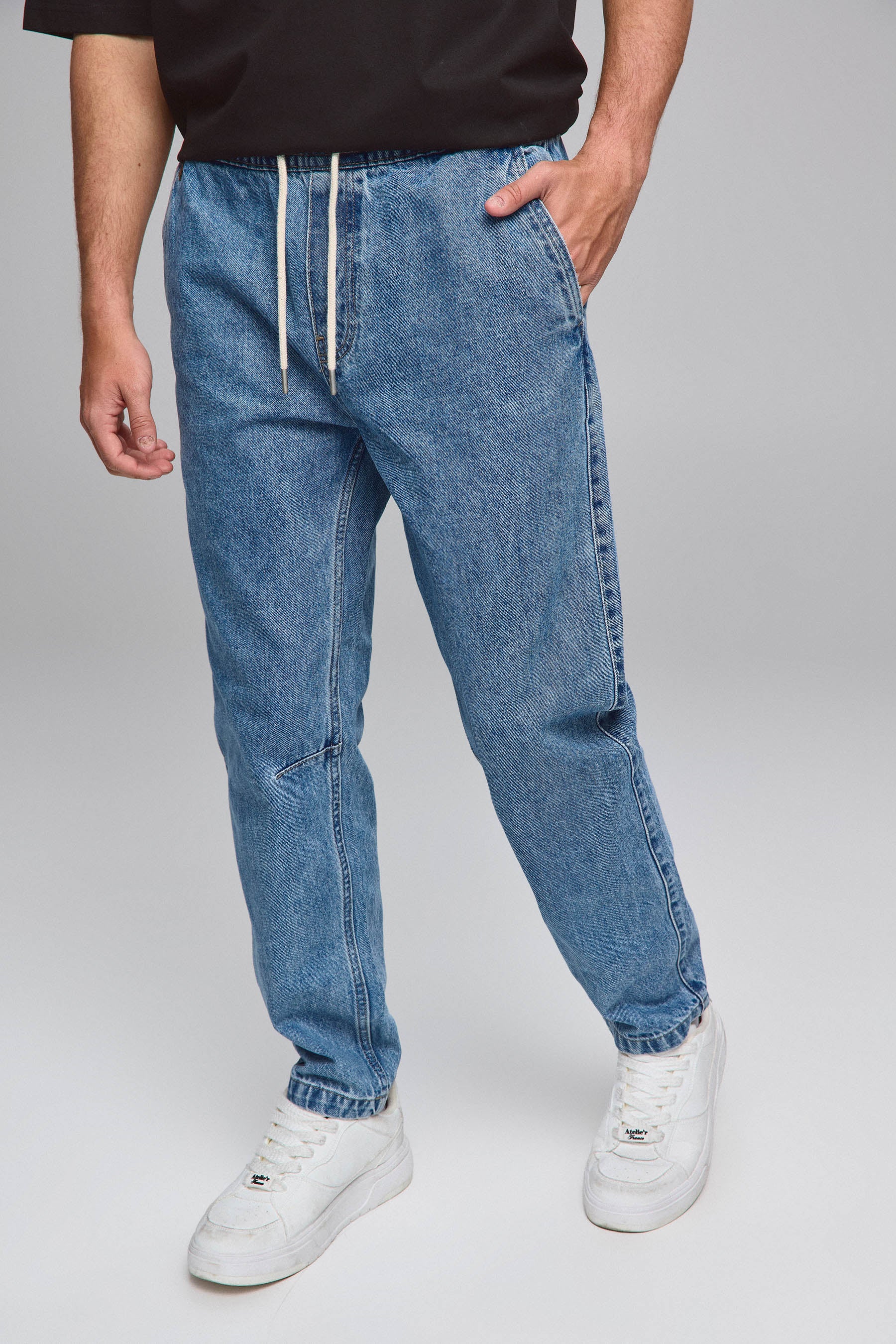 ג'ינס ג'וגר קז'ואל