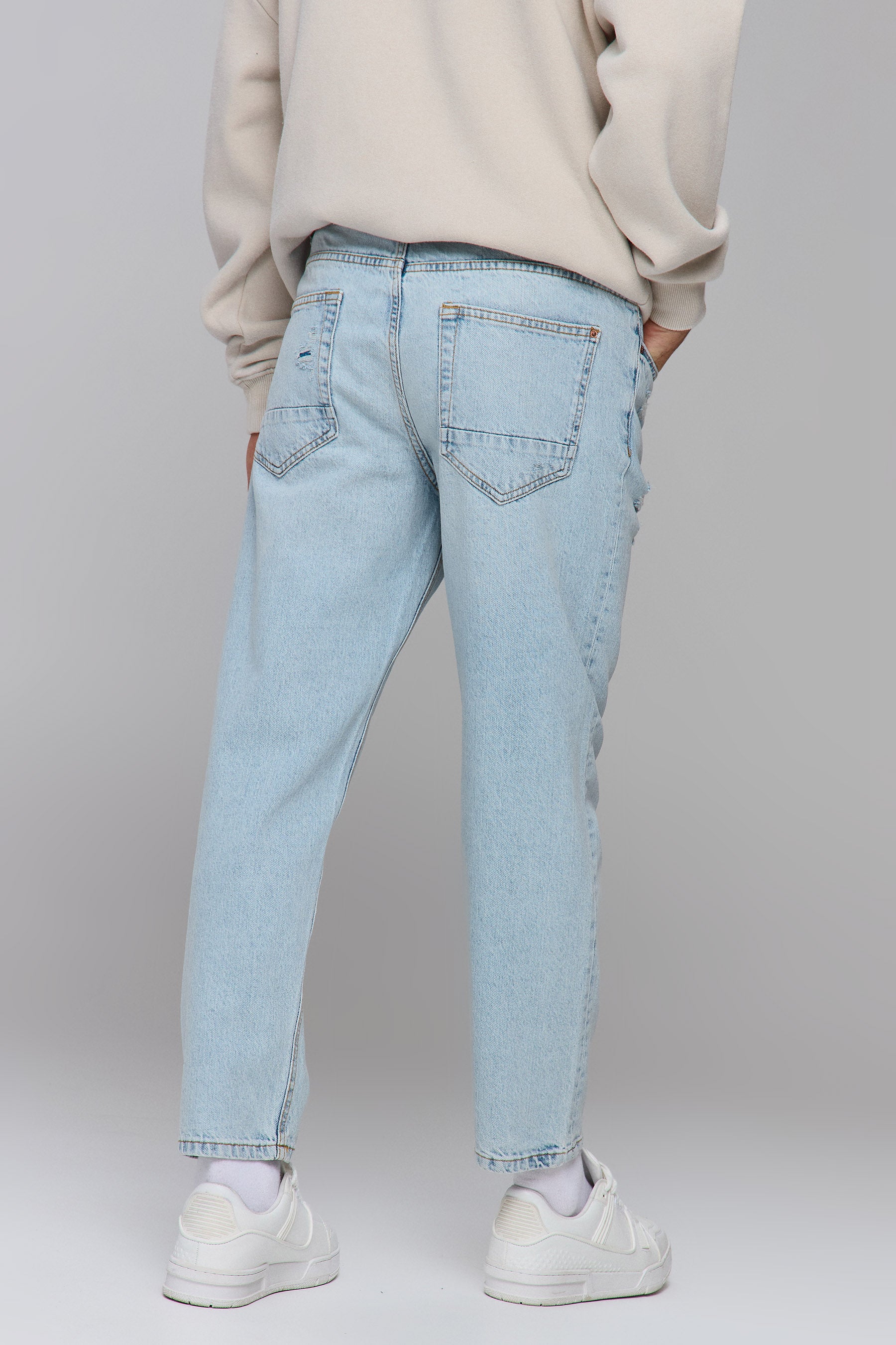 ג'ינס גורי קרעים