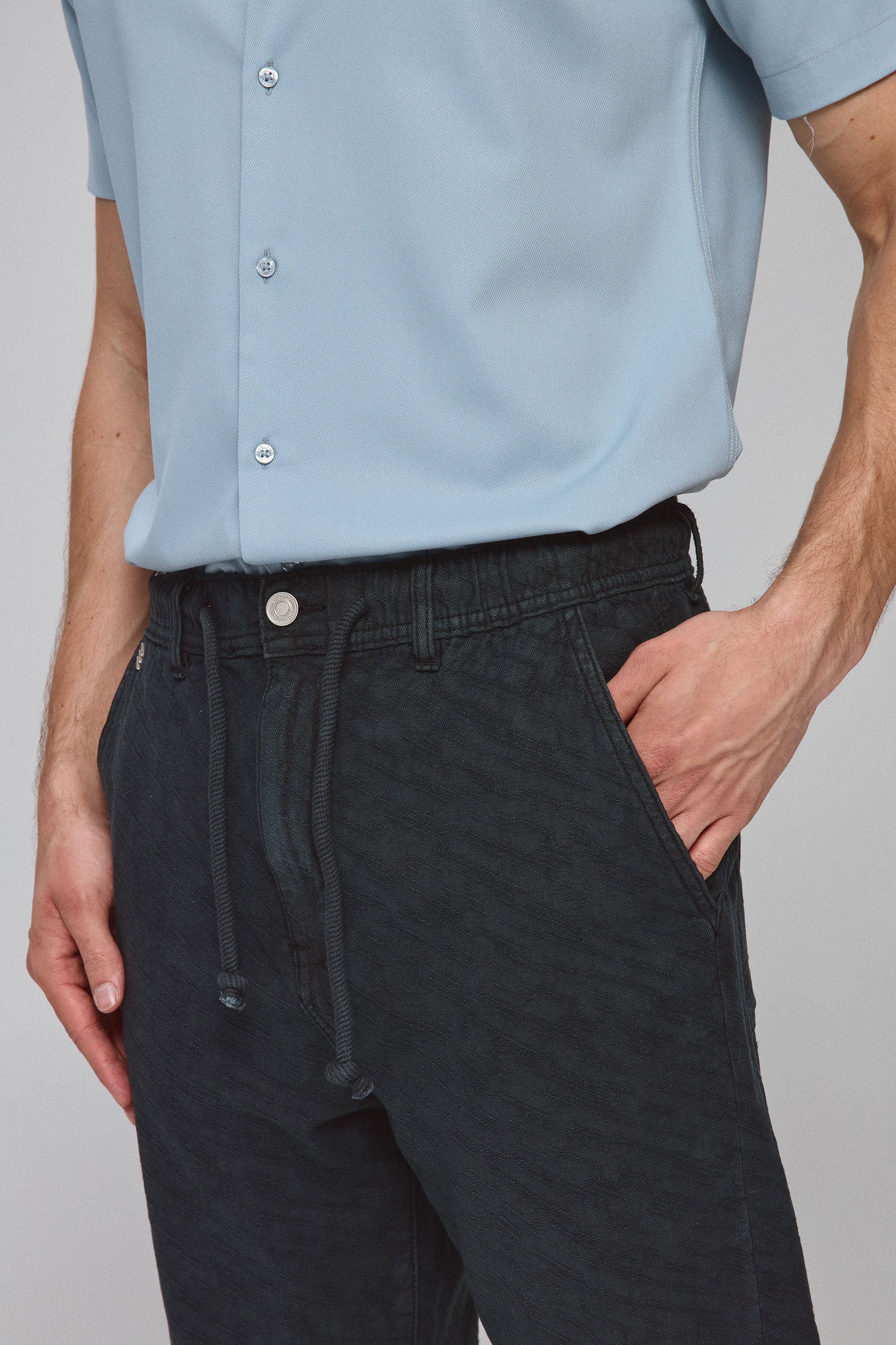 ג'ינס קראש ג'וגר