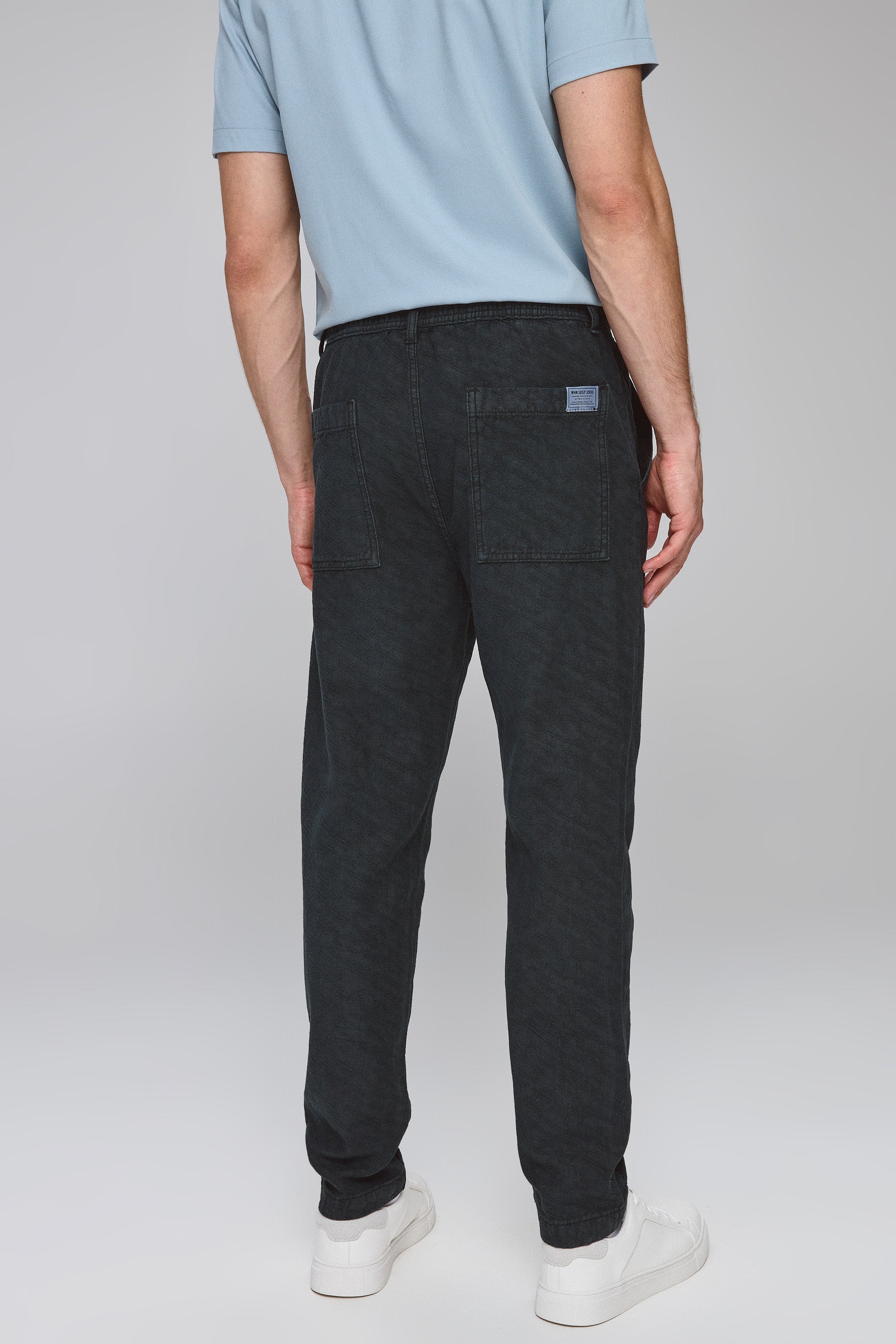 ג'ינס קראש ג'וגר