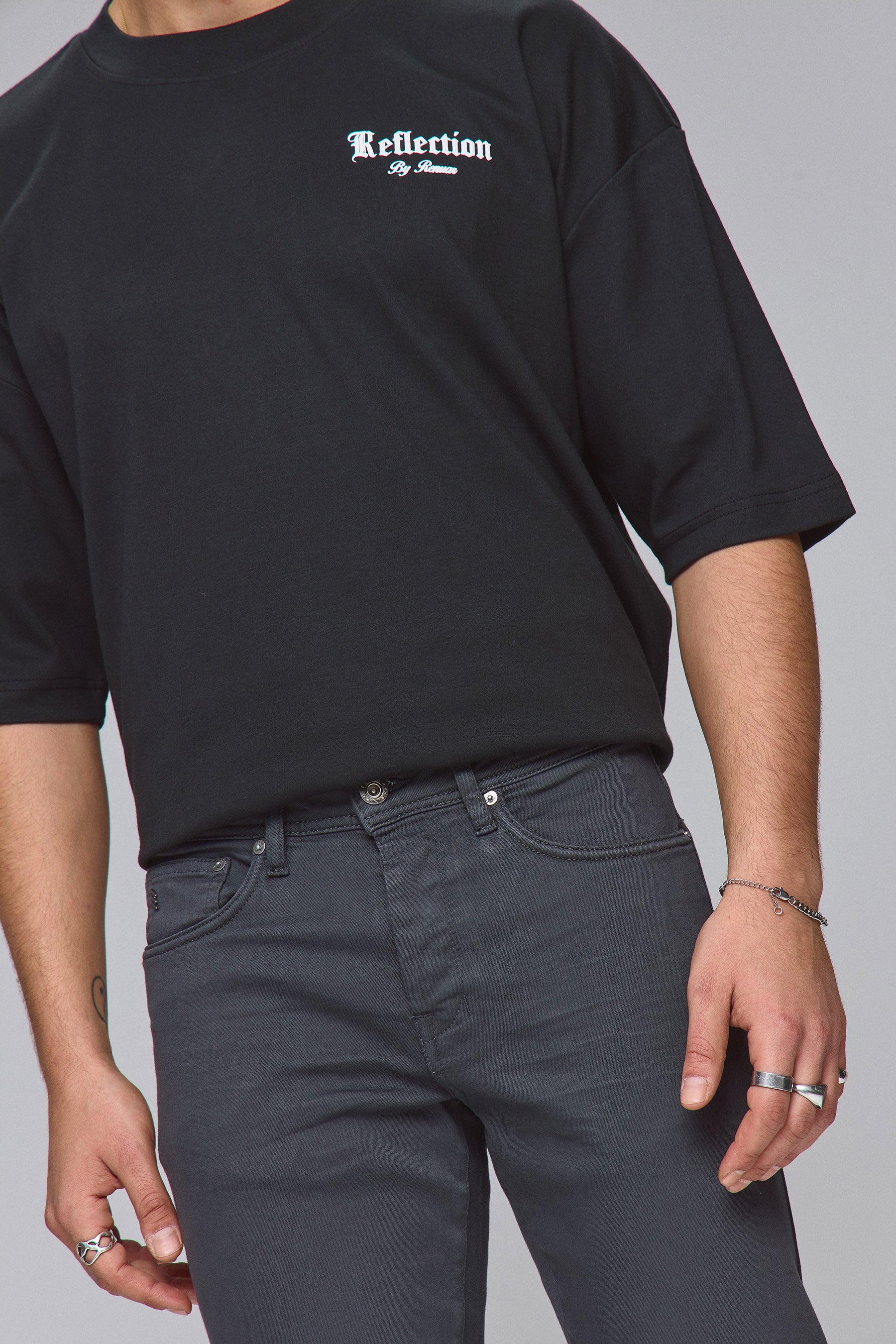 ג'ינס מאדוק קולור