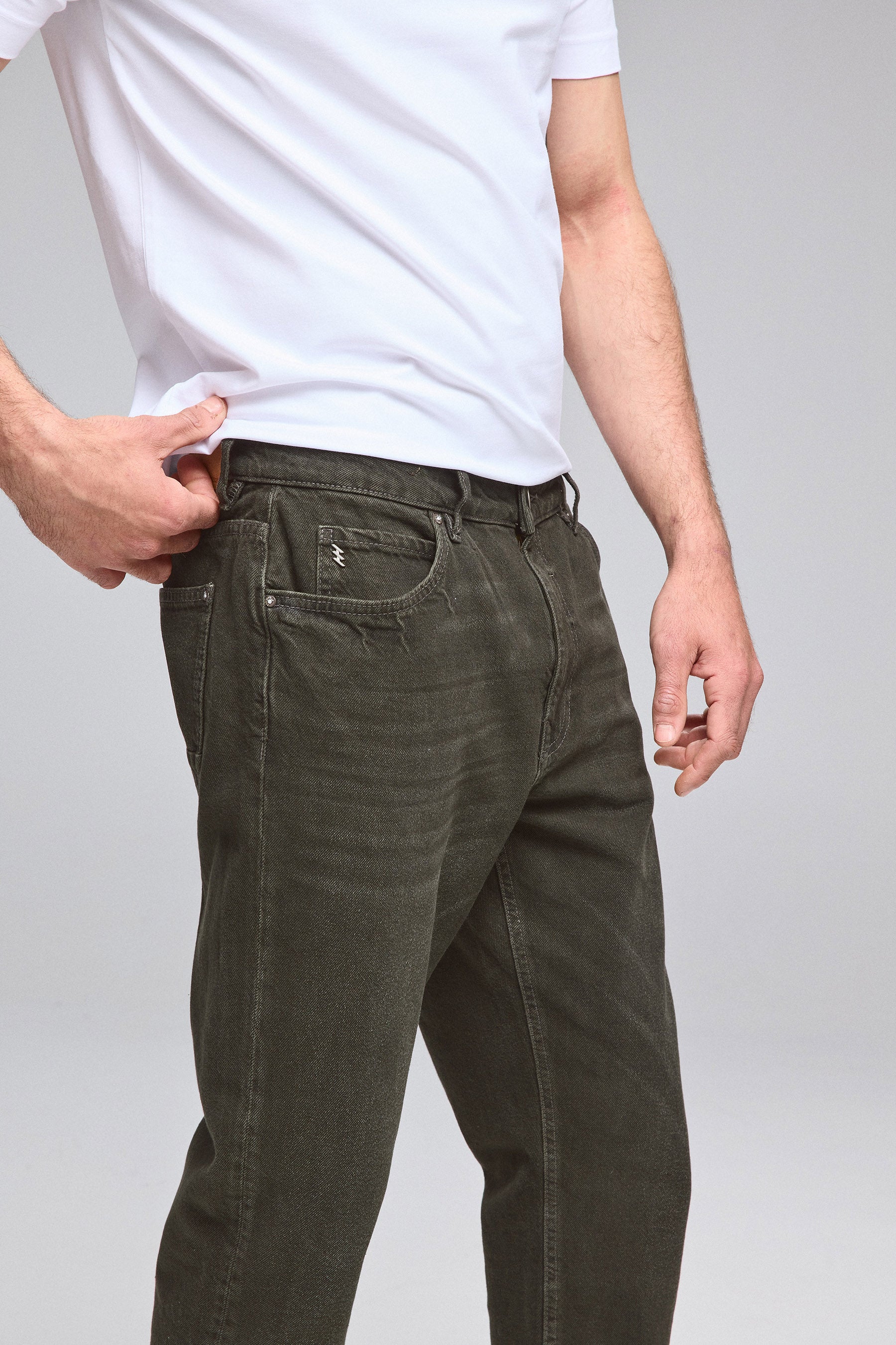 ג'ינס גורי קולור