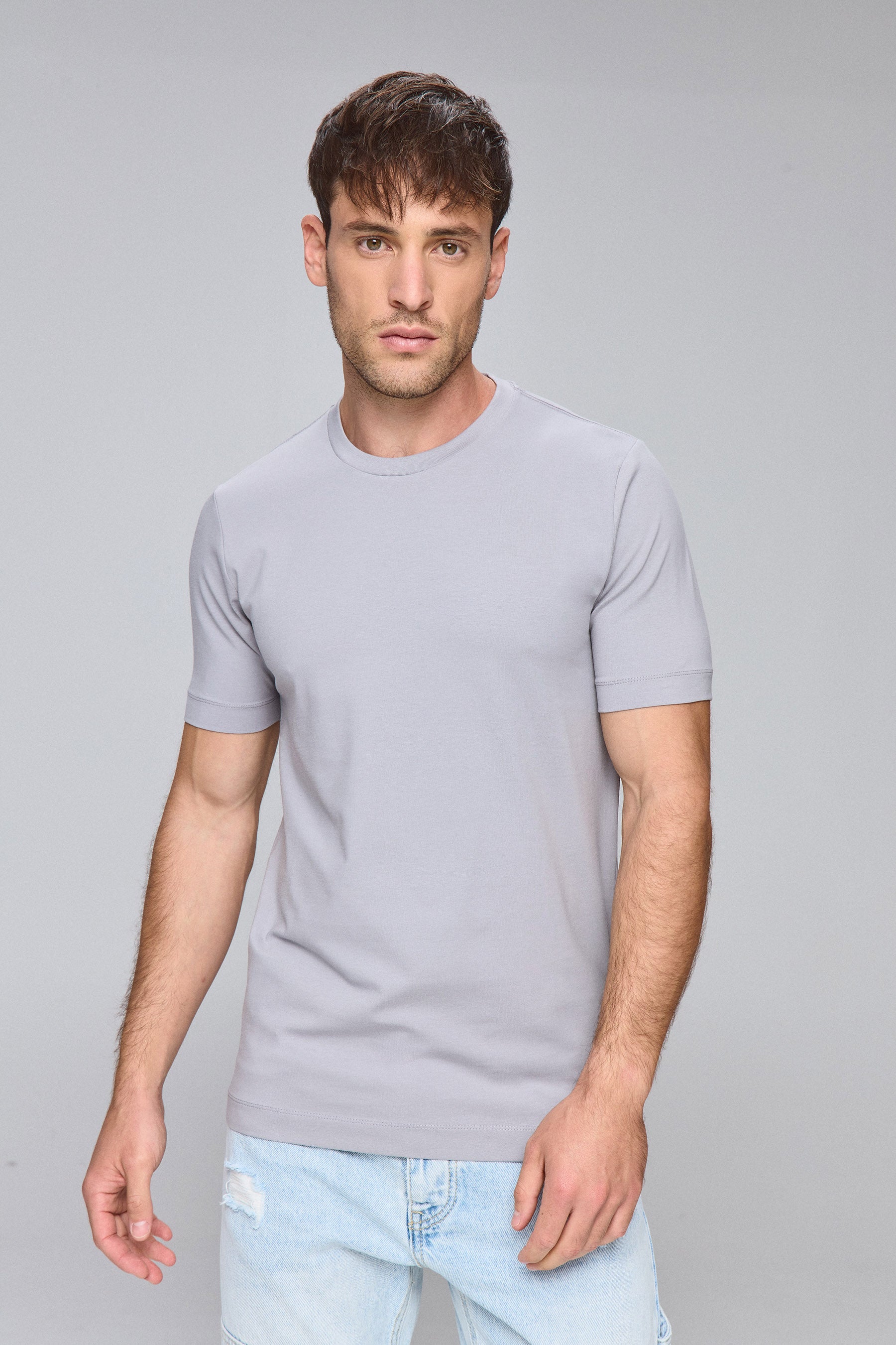 טי ניקי בייסיק לייקרה