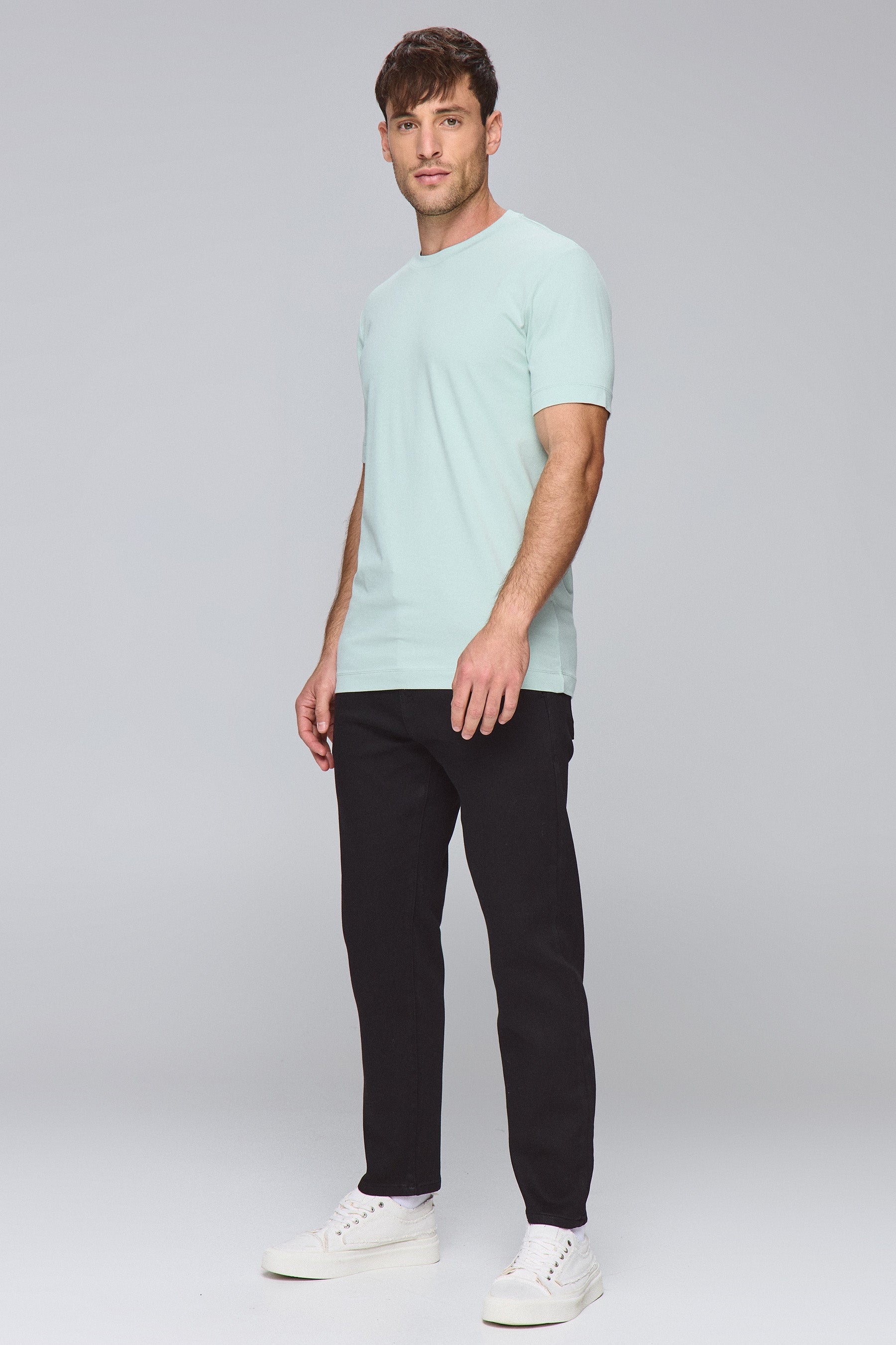 טי ניקי בייסיק לייקרה