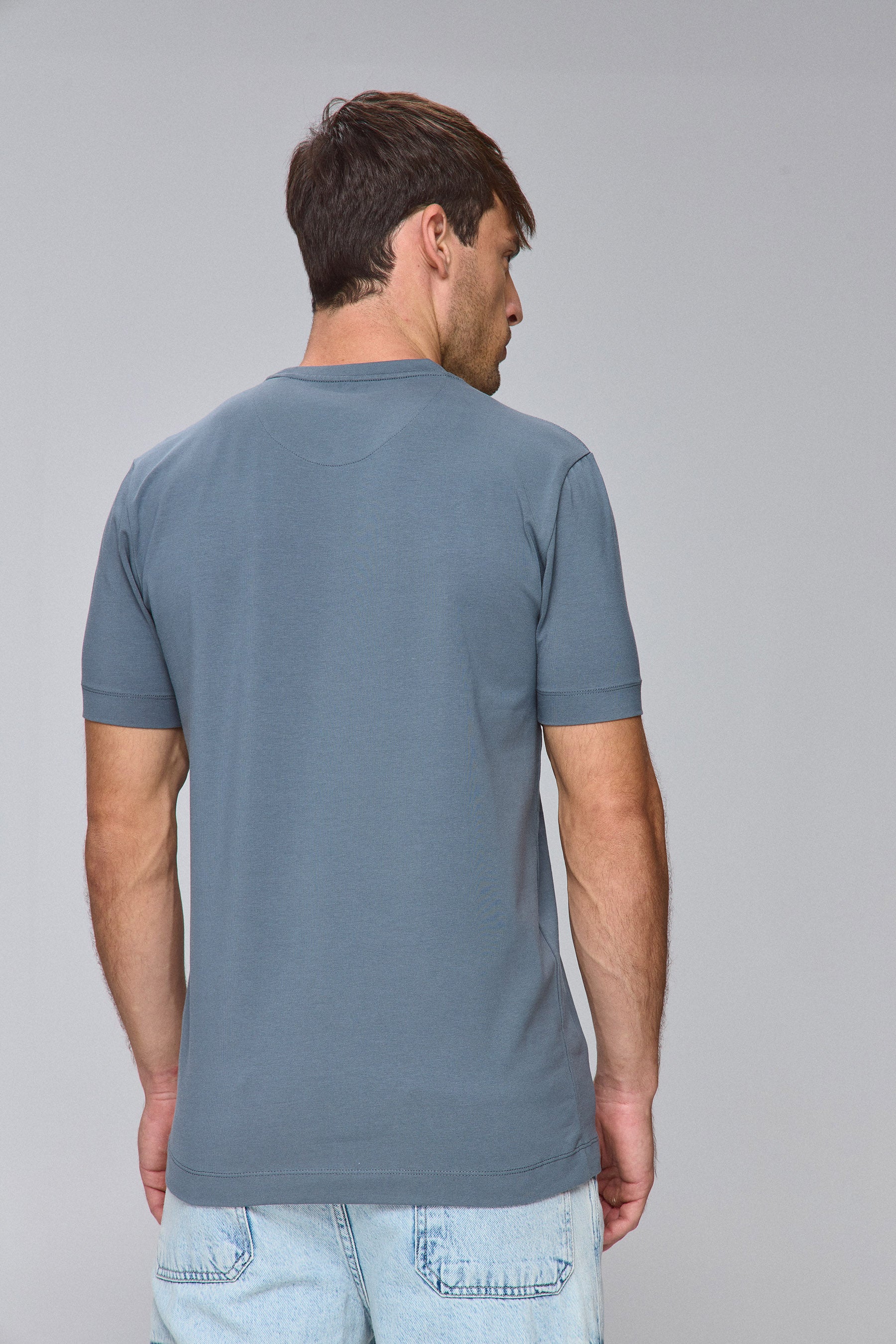 טי ניקי בייסיק לייקרה