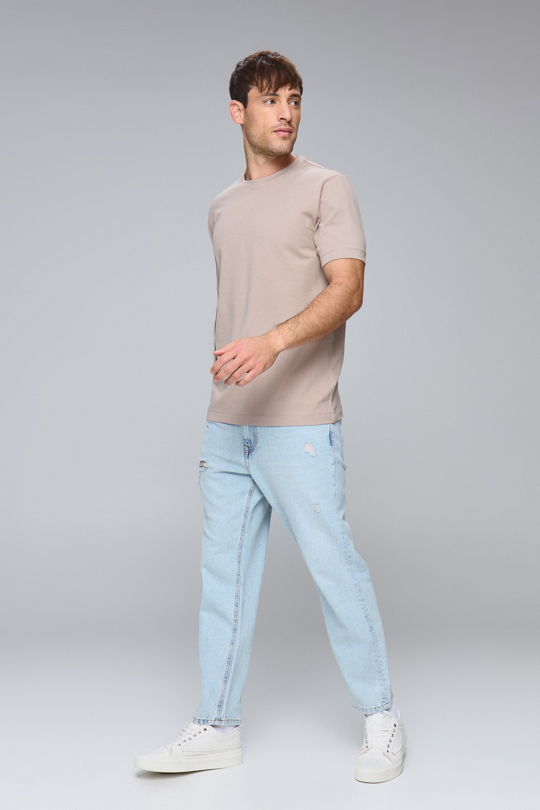 טי ניקי בייסיק לייקרה